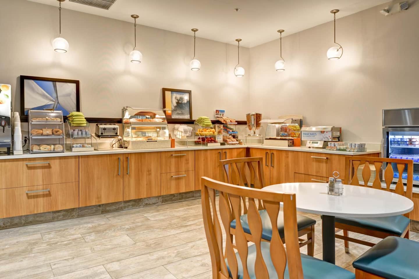 Holiday Inn Express Newport Beach, an IHG Hotel