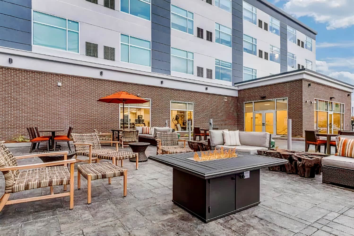 Cambria Hotel Milwaukee Downtown