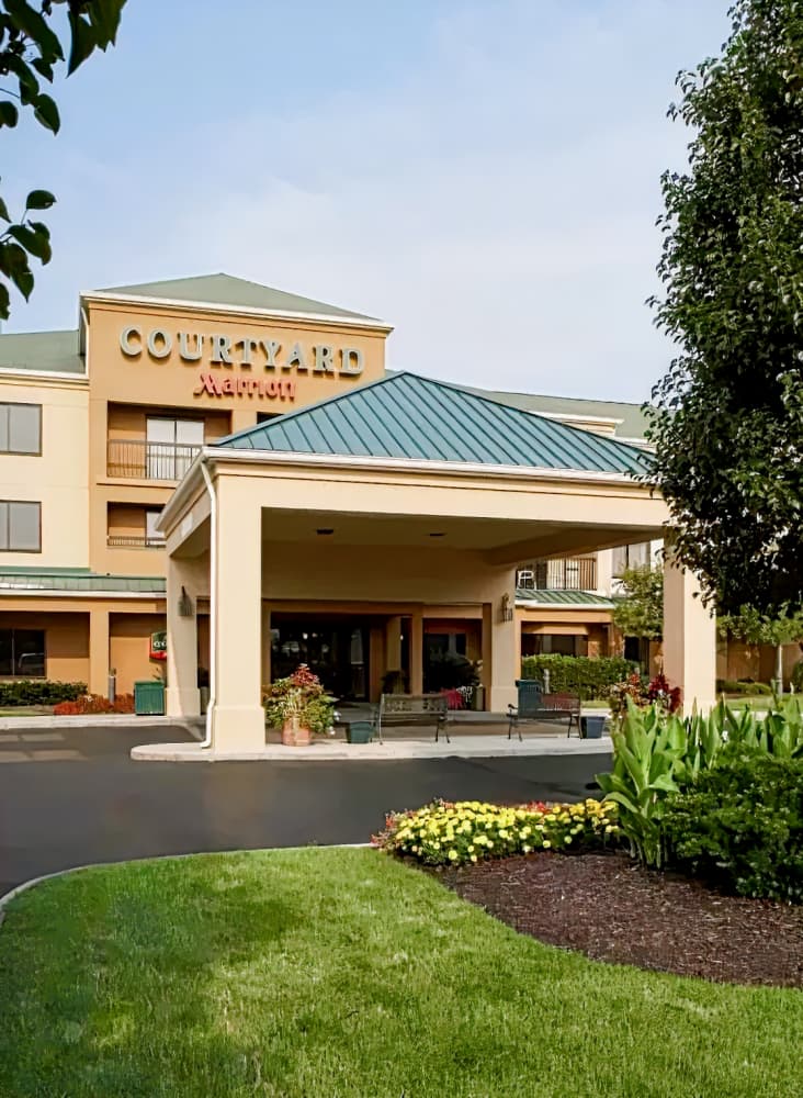 Courtyard Newark Granville