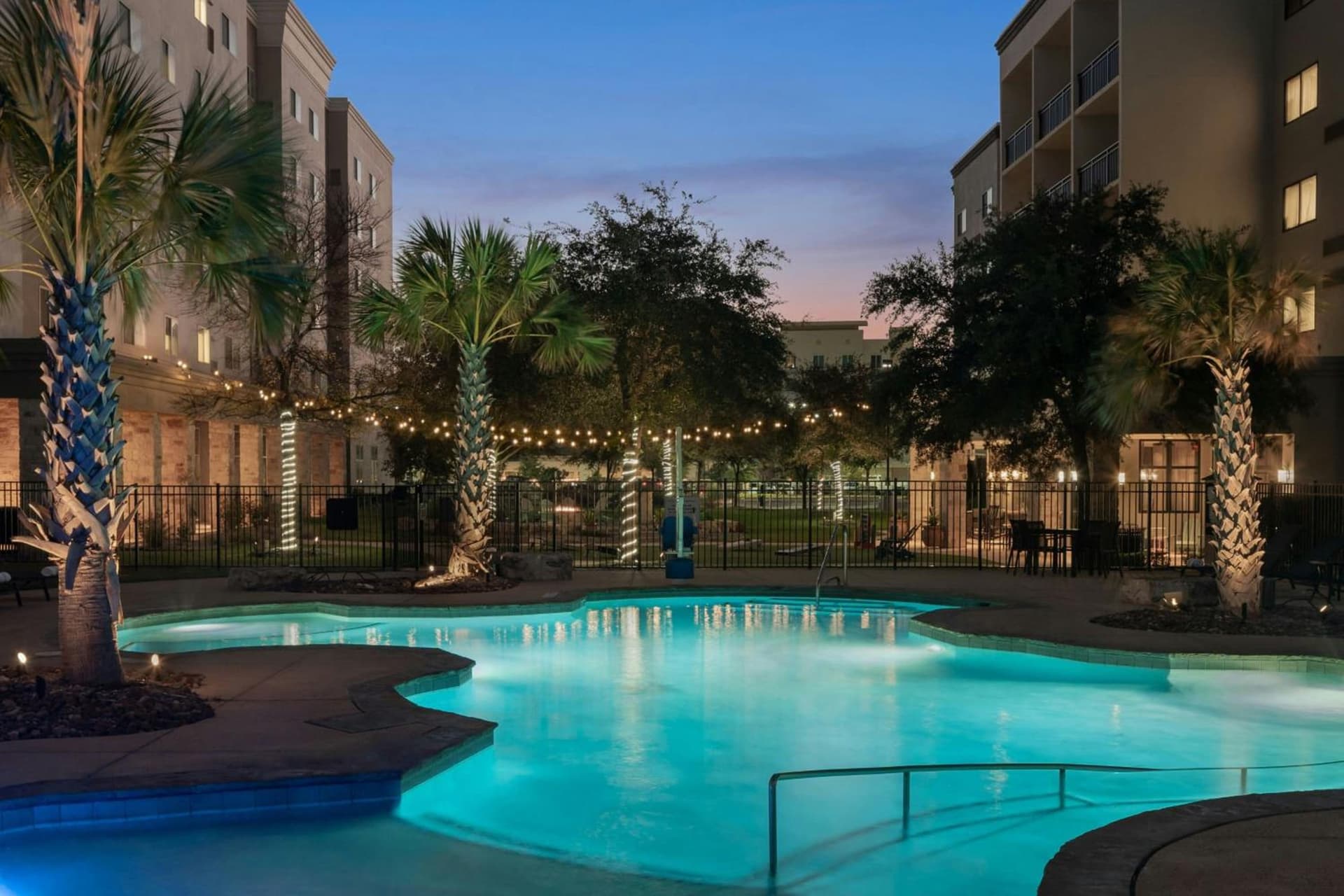 Courtyard by Marriott San Antonio Six Flags at The RIM