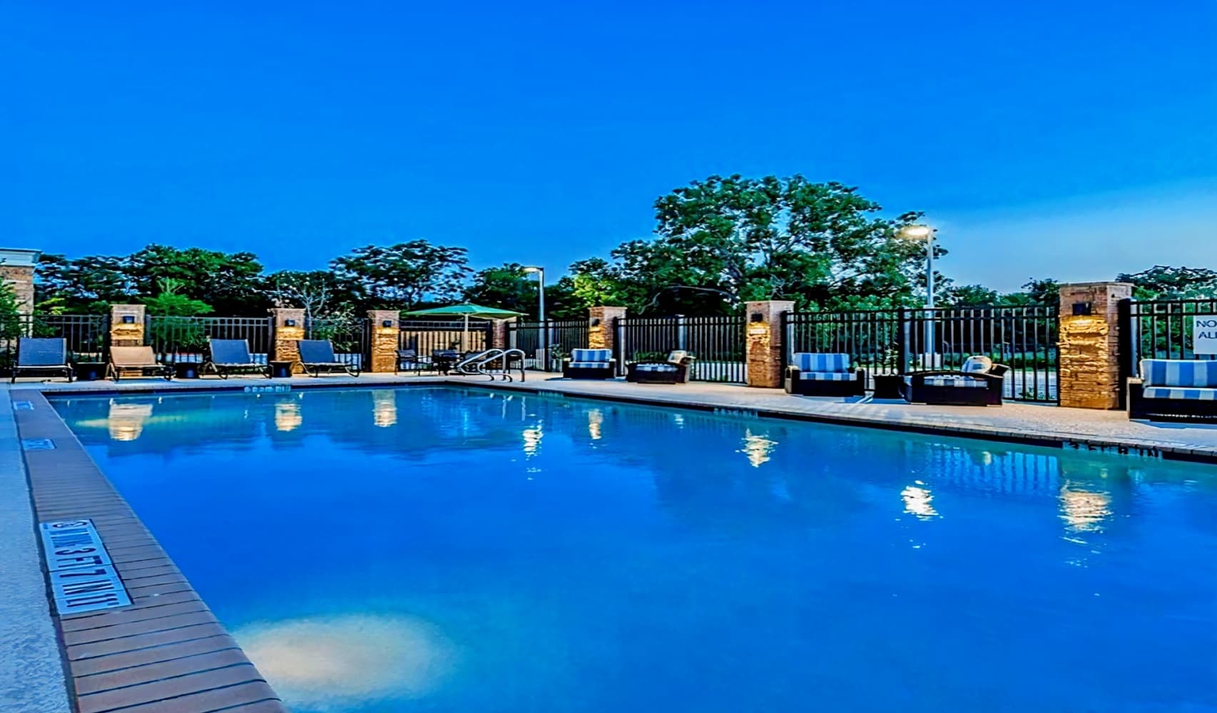 Holiday Inn Austin Airport