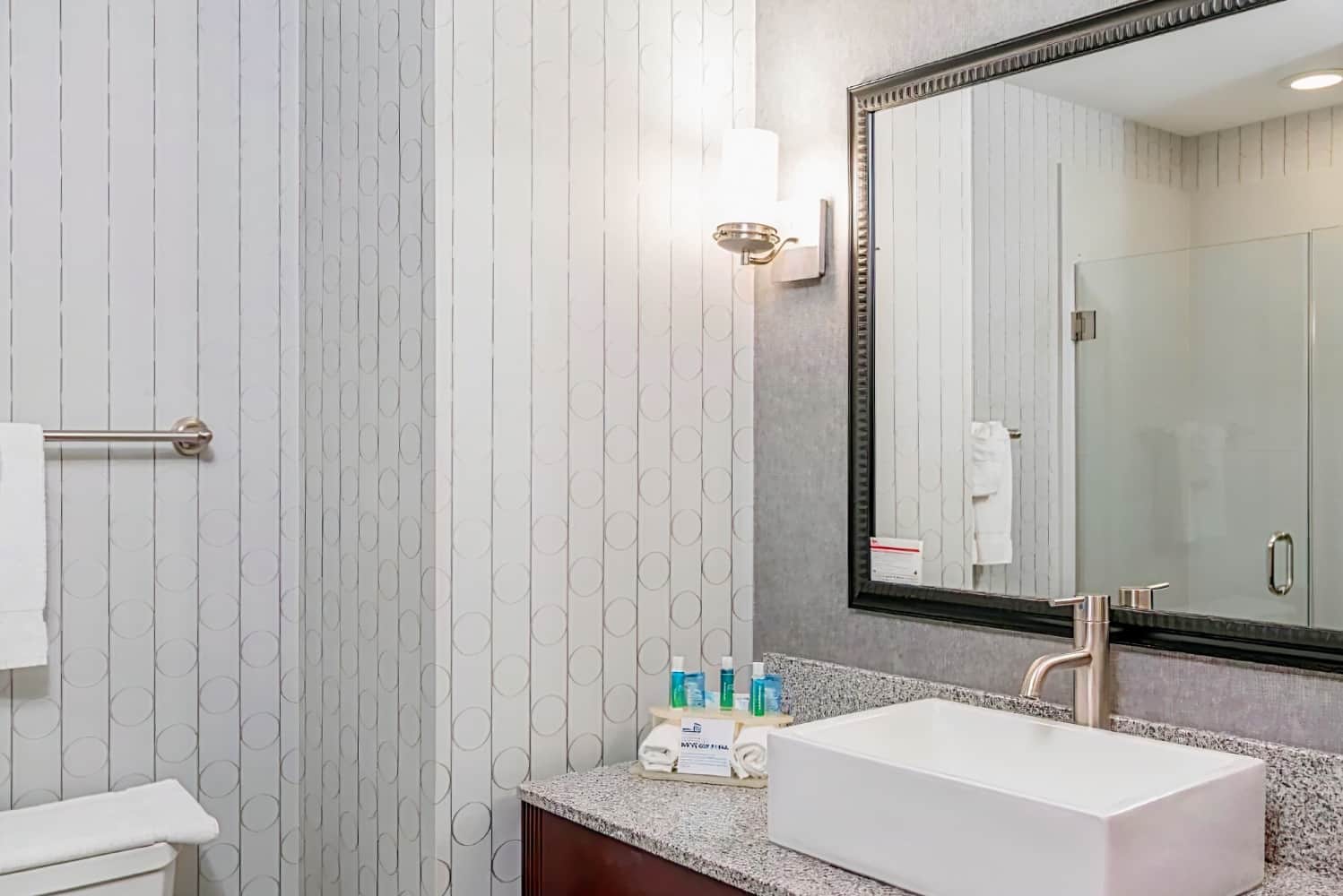 Holiday Inn Express & Suites Columbus - Polaris Parkway