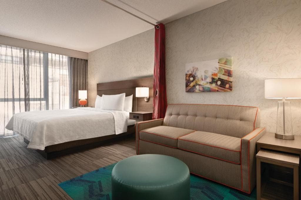 Home2 Suites by Hilton Chicago River North