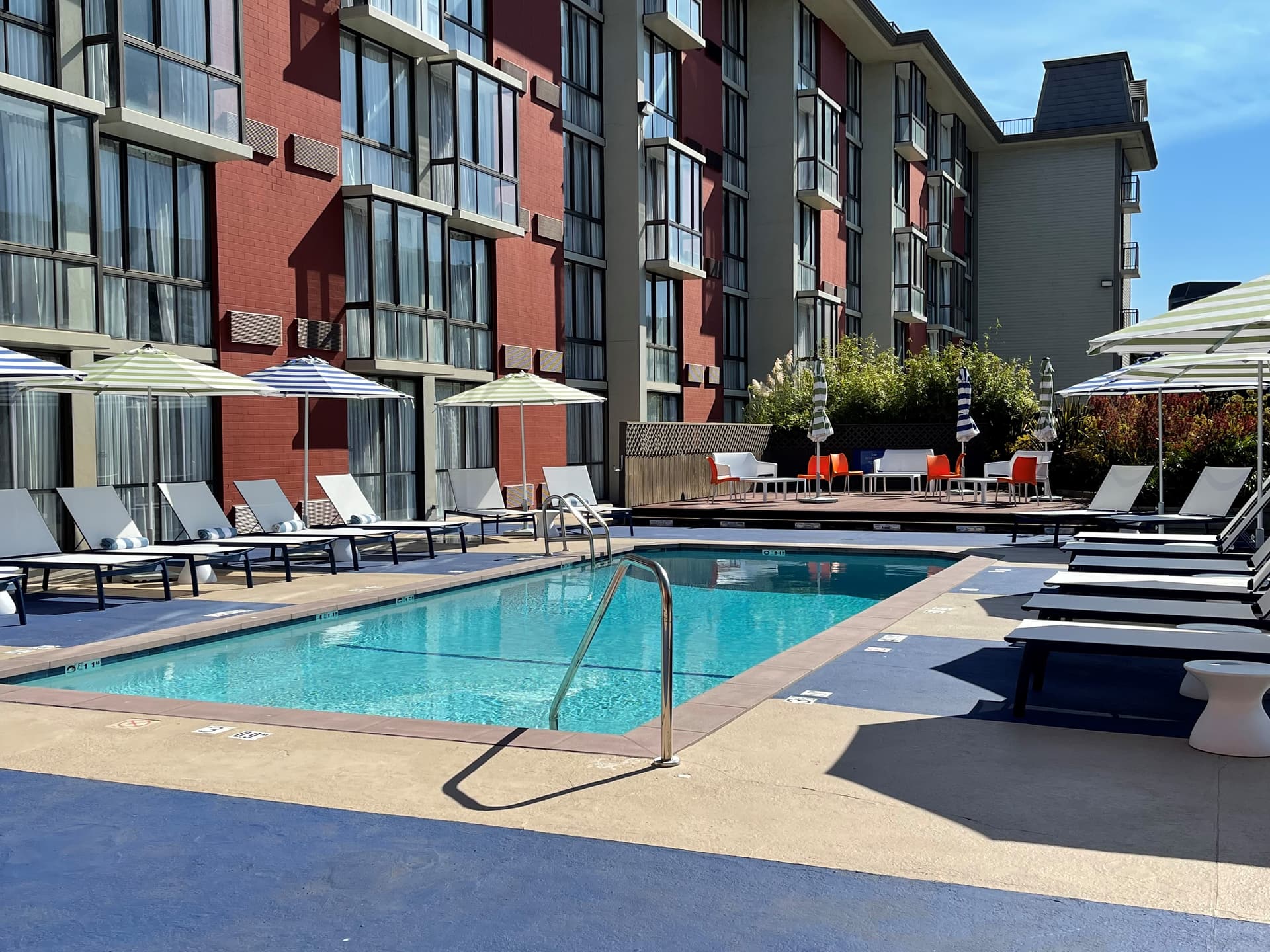Hotel Caza Fisherman’s Wharf