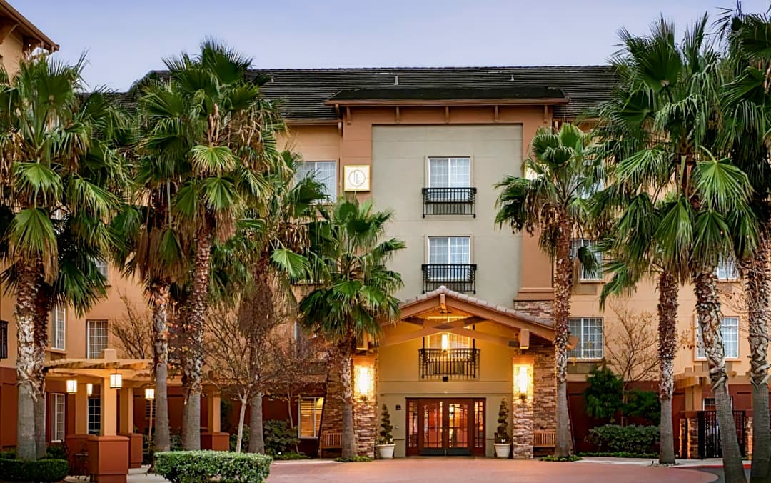 Larkspur Landing Campbell