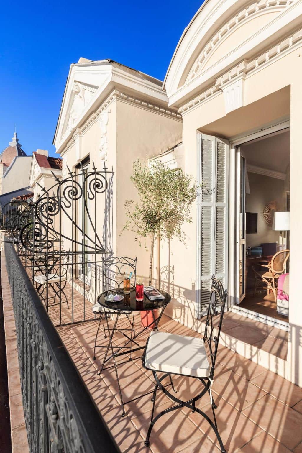 Villa Otero by HappyCulture