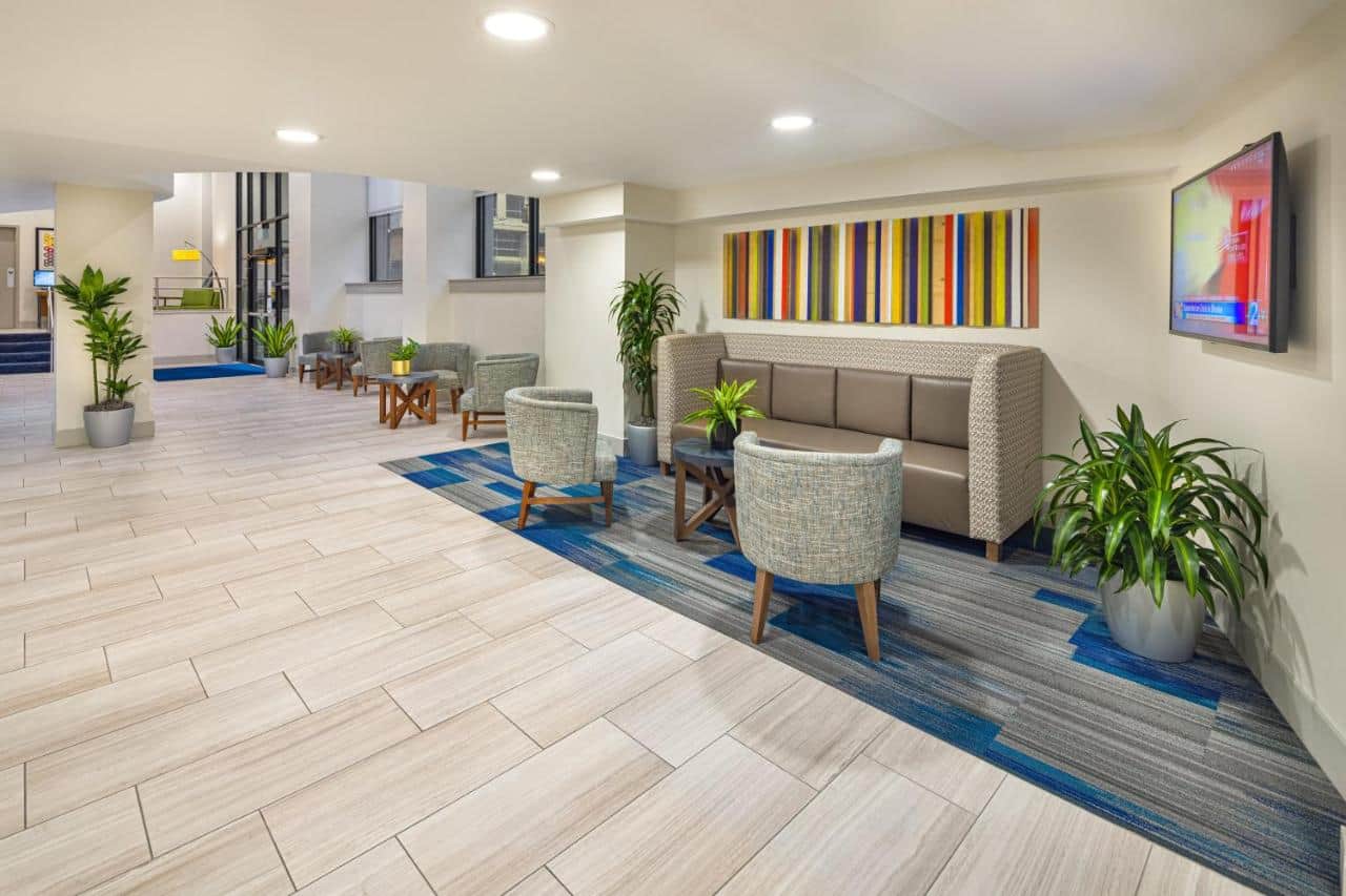 Holiday Inn Express & Suites - Atlanta Downtown, an IHG Hotel