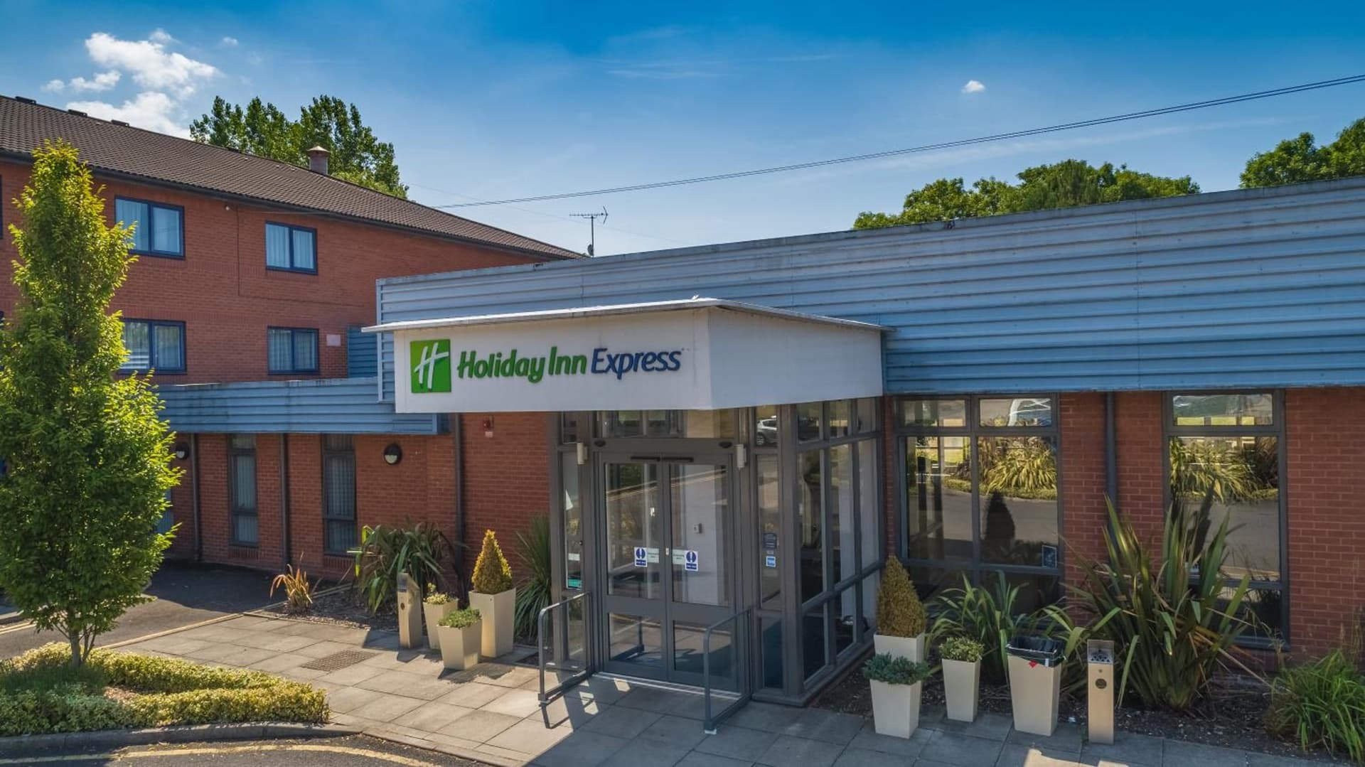 Holiday Inn Express Preston South, an IHG Hotel