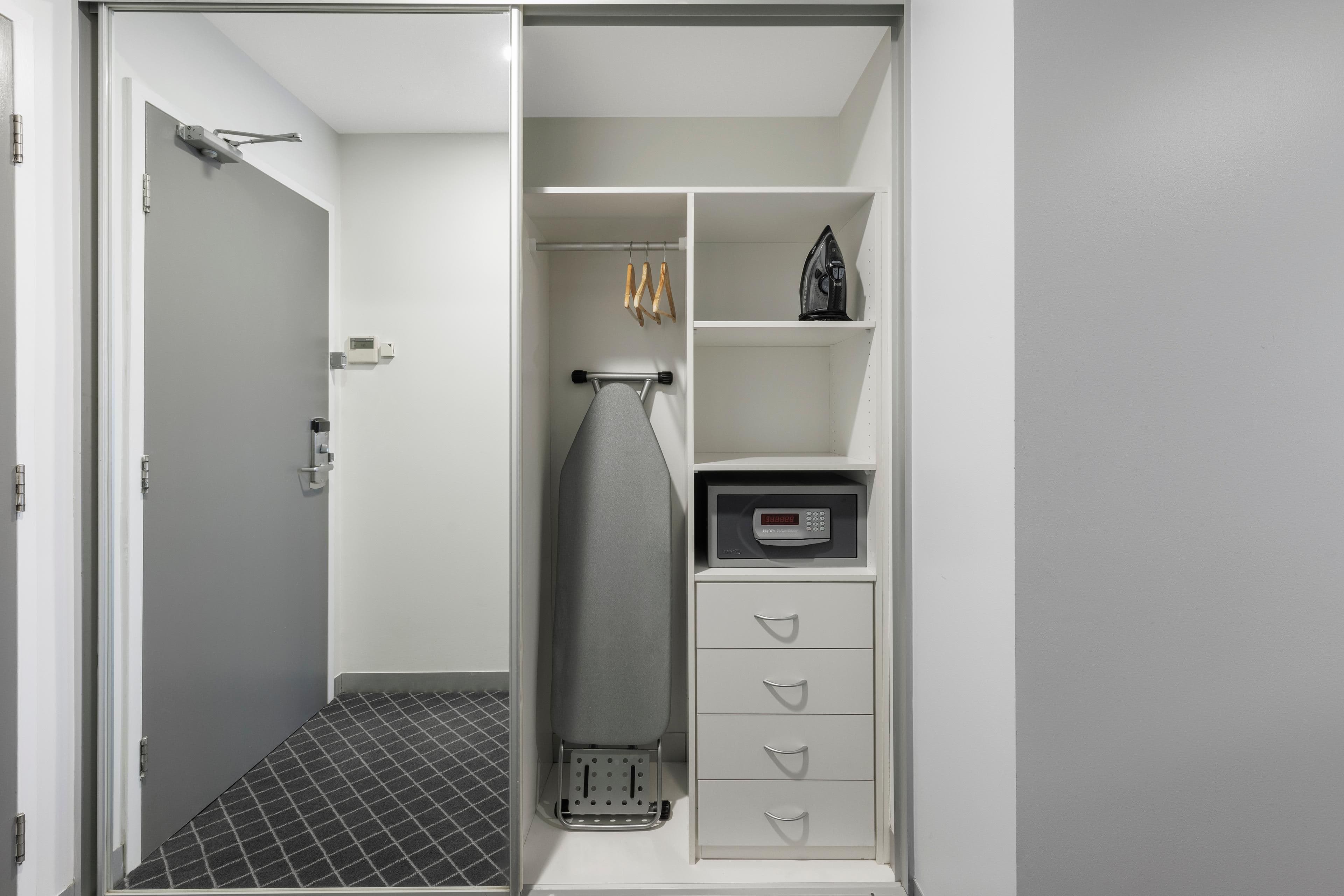 Holiday Inn & Suites Sydney Bondi Junction by IHG