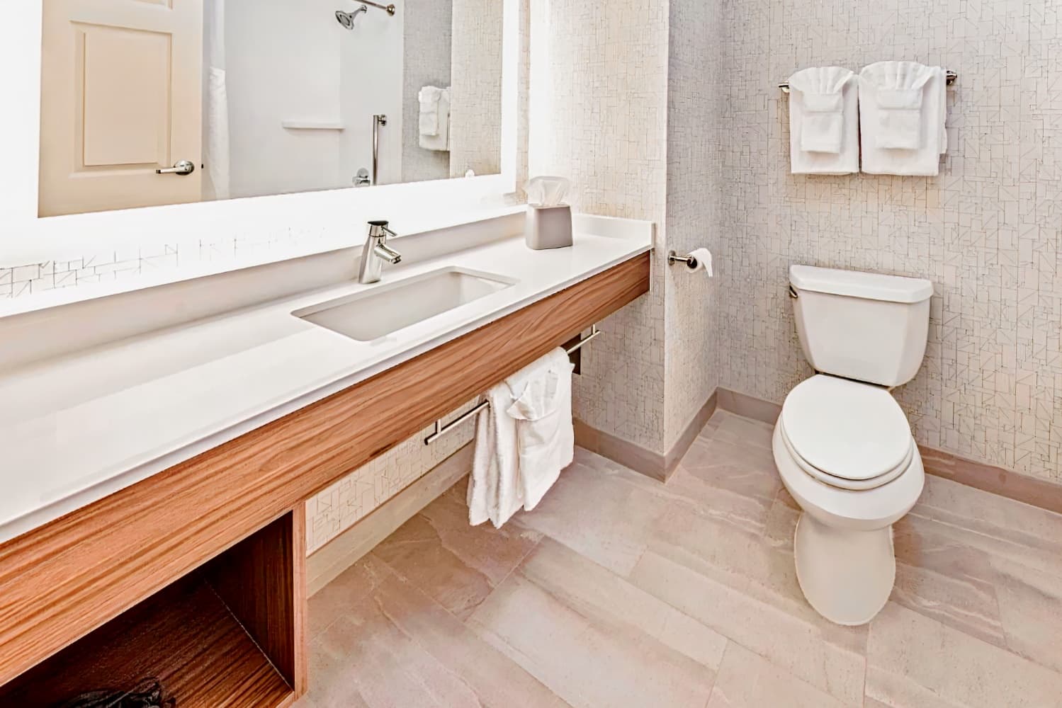 Holiday Inn Express Hotel & Suites Lake Zurich-Barrington, an IHG Hotel