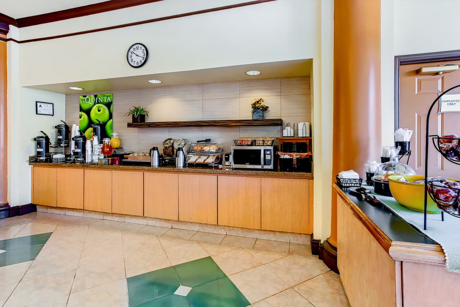 La Quinta Inn & Suites by Wyndham Raleigh/Durham Southpoint