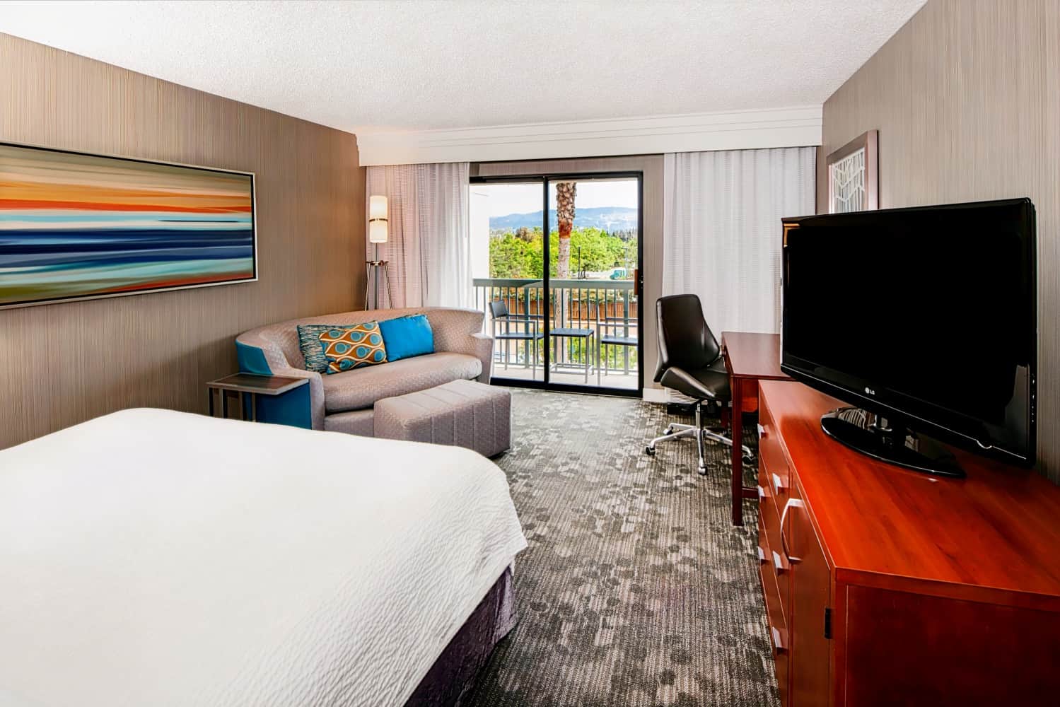 Courtyard by Marriott Oakland Airport