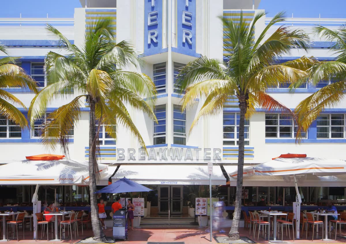 Hotel Breakwater South Beach