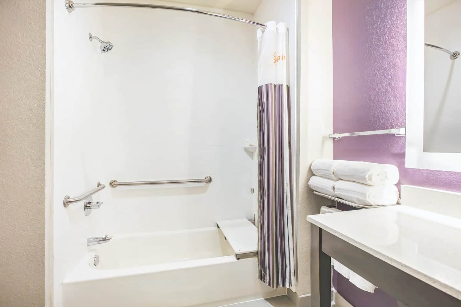 La Quinta Inn and Suites Dallas Plano - The Colony