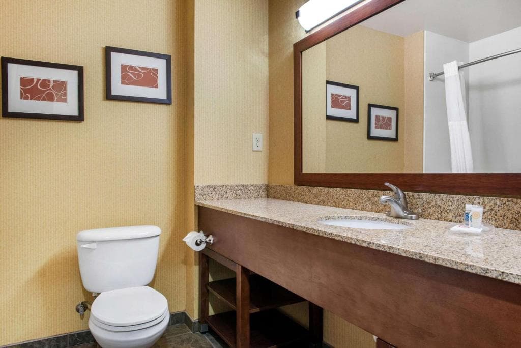 Comfort Suites Louisville Airport