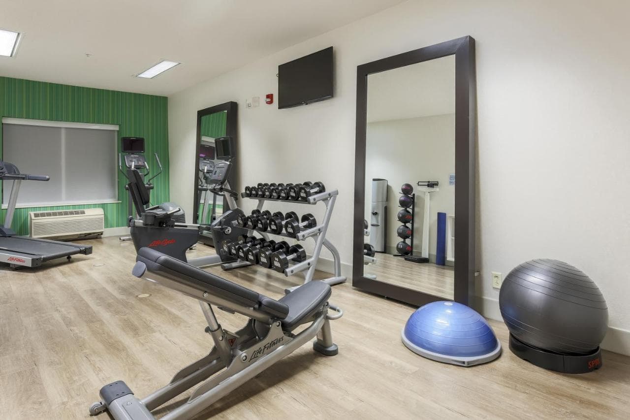 Holiday Inn Express Rochester NE - Irondequoit by IHG