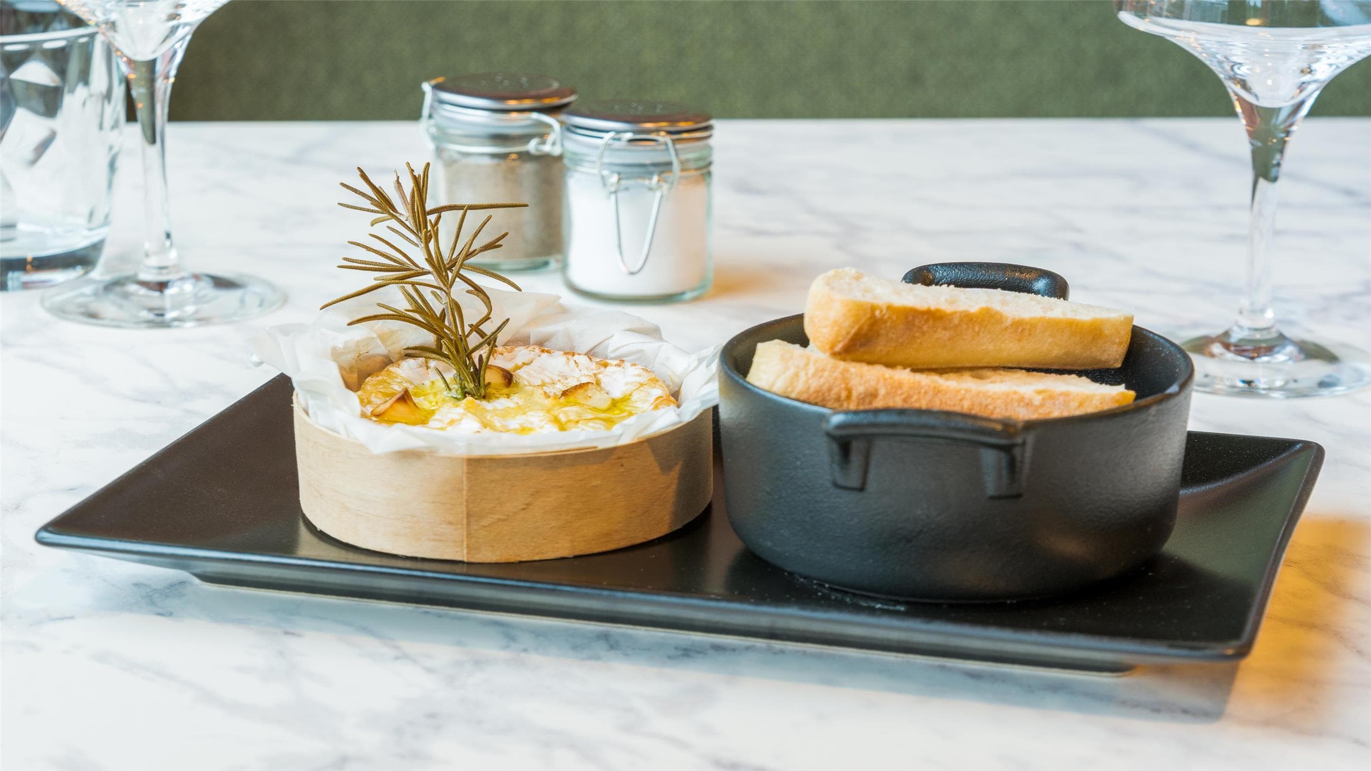 Campanile NATURE - Lyon Est Bron Eurexpo