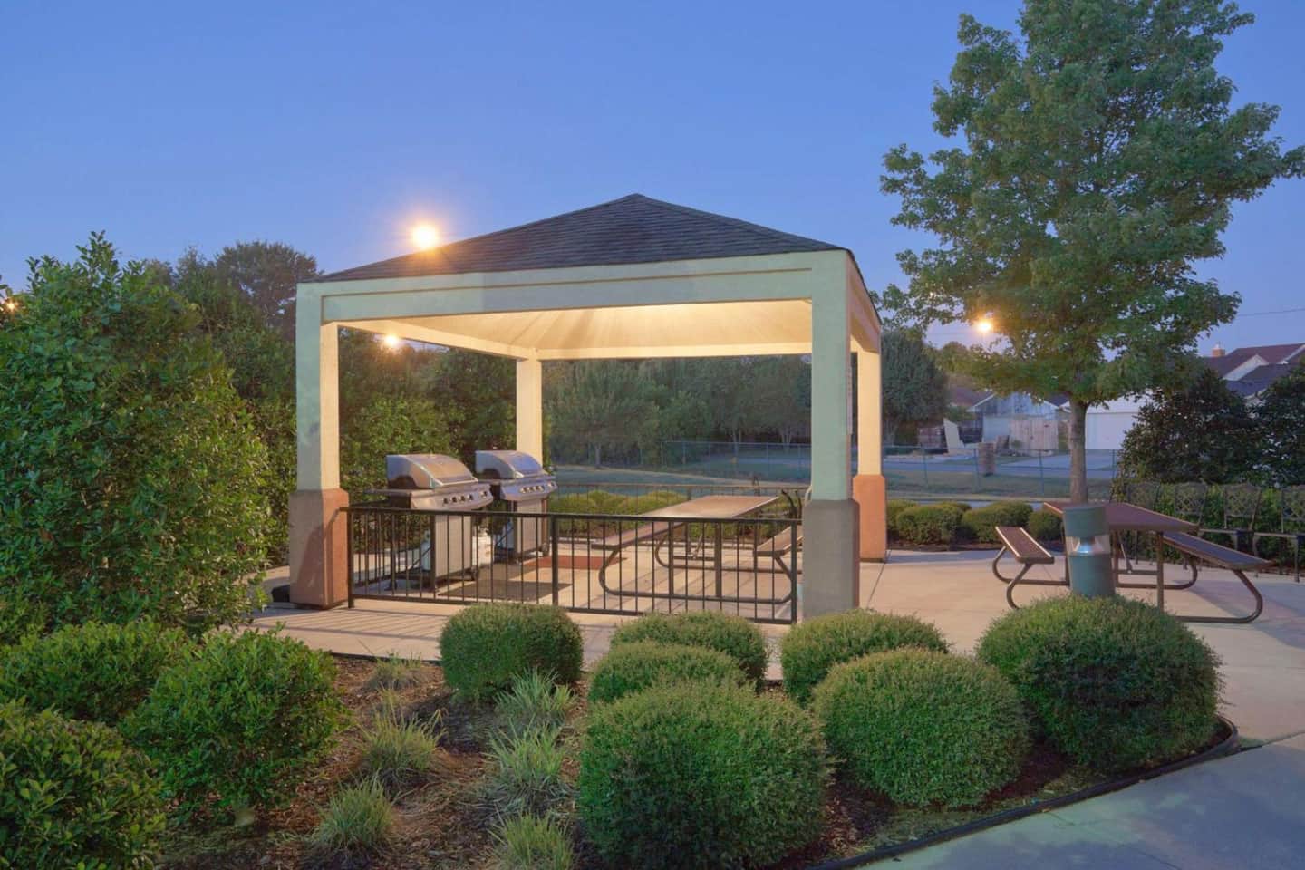 Sonesta Simply Suites Huntsville Research Park