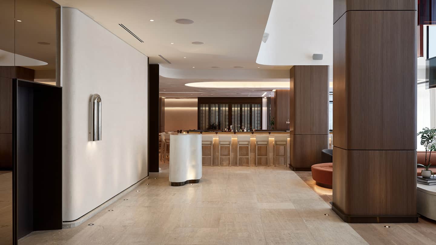 Vogue Hotel Montreal Downtown, Curio Collection by Hilton
