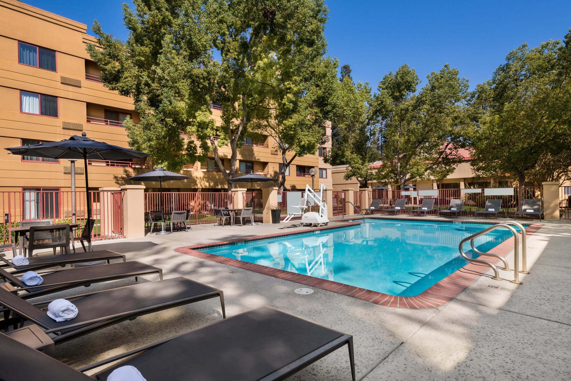 Sonesta Select San Jose Airport