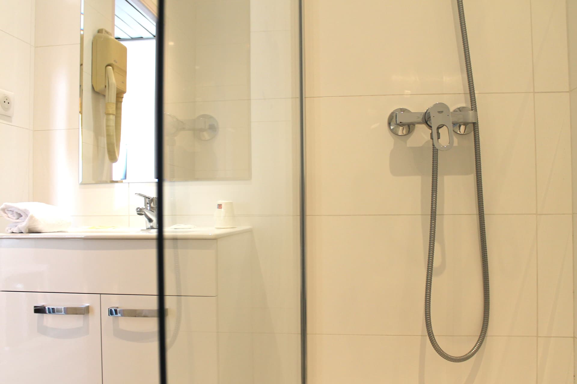 Adonis Cannes | Hôtel Thomas