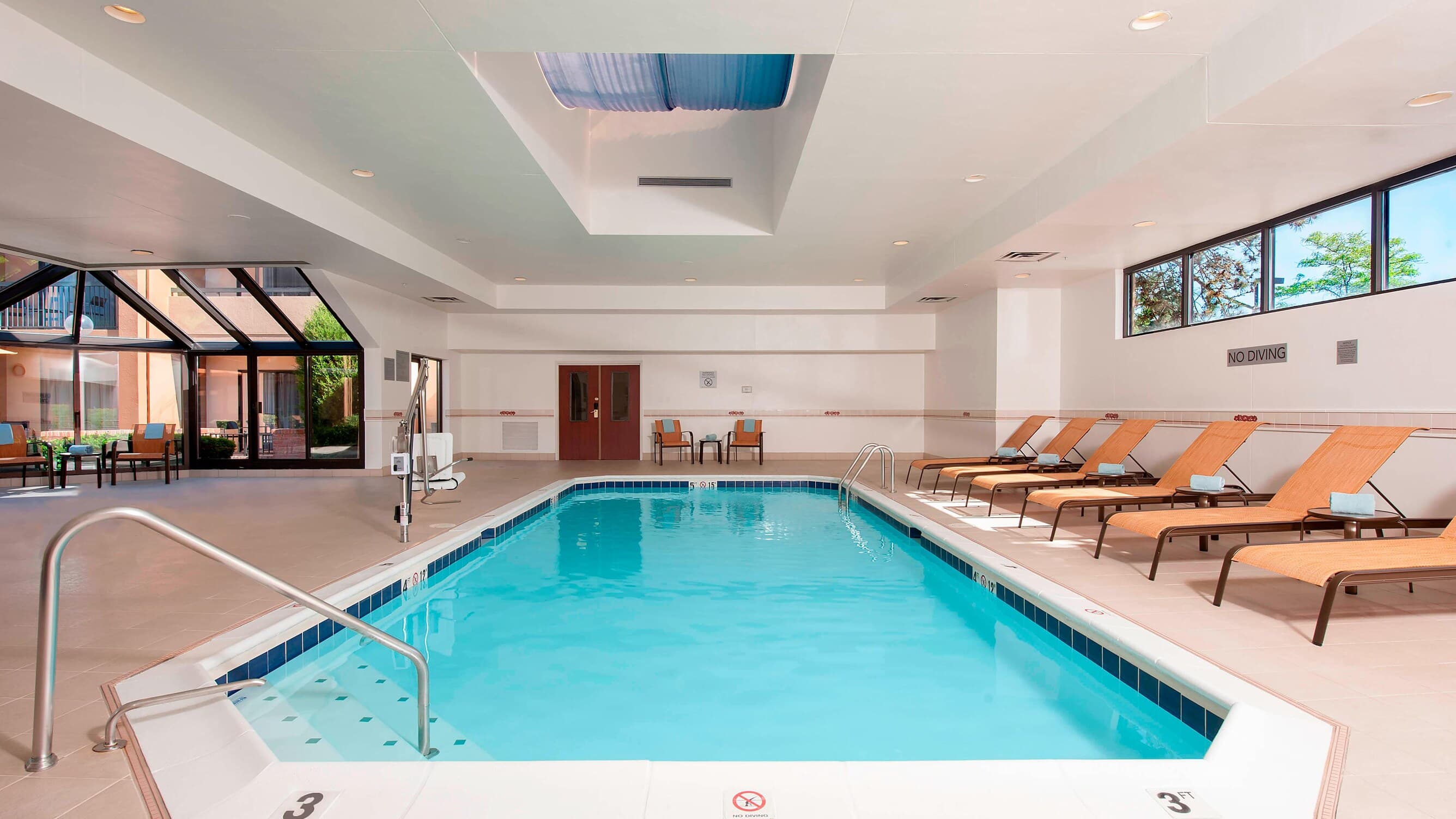 Courtyard by Marriott Chicago Glenview/Northbrook