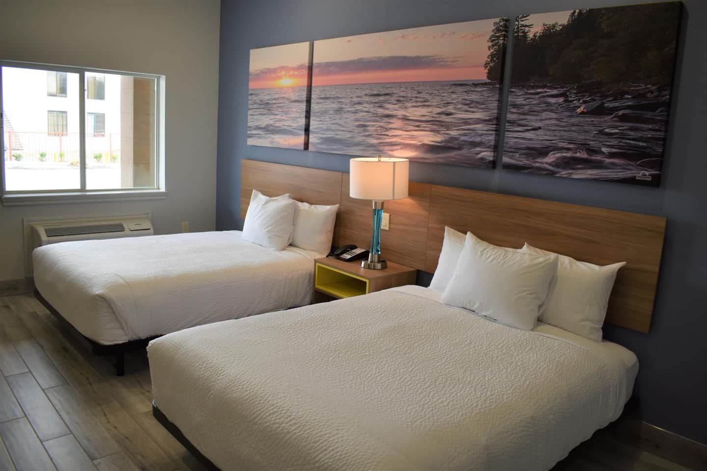 Days Inn & Suites by Wyndham Downtown/University of Houston