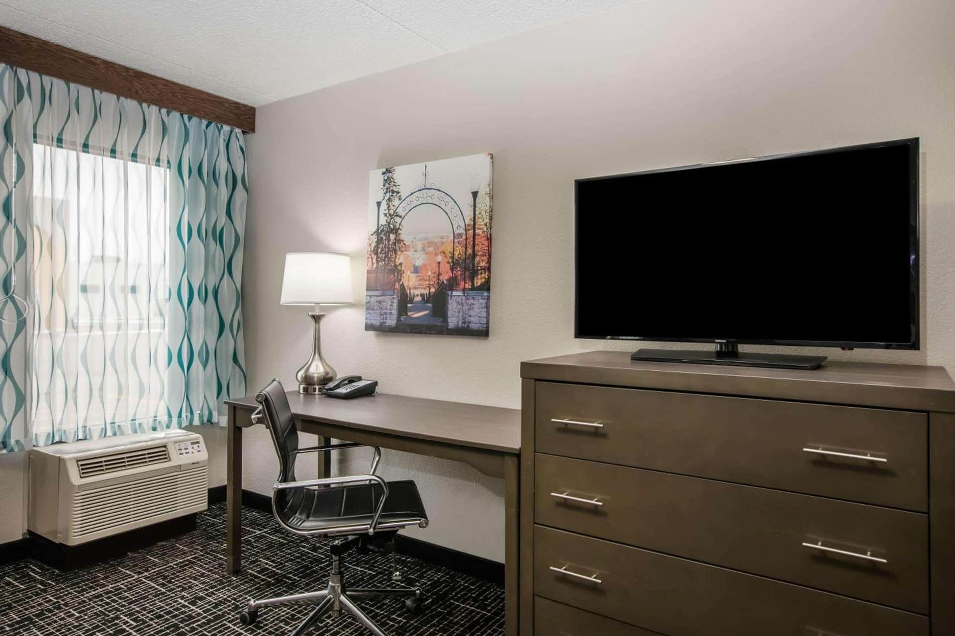 La Quinta Inn by Wyndham Davenport & Conference Center