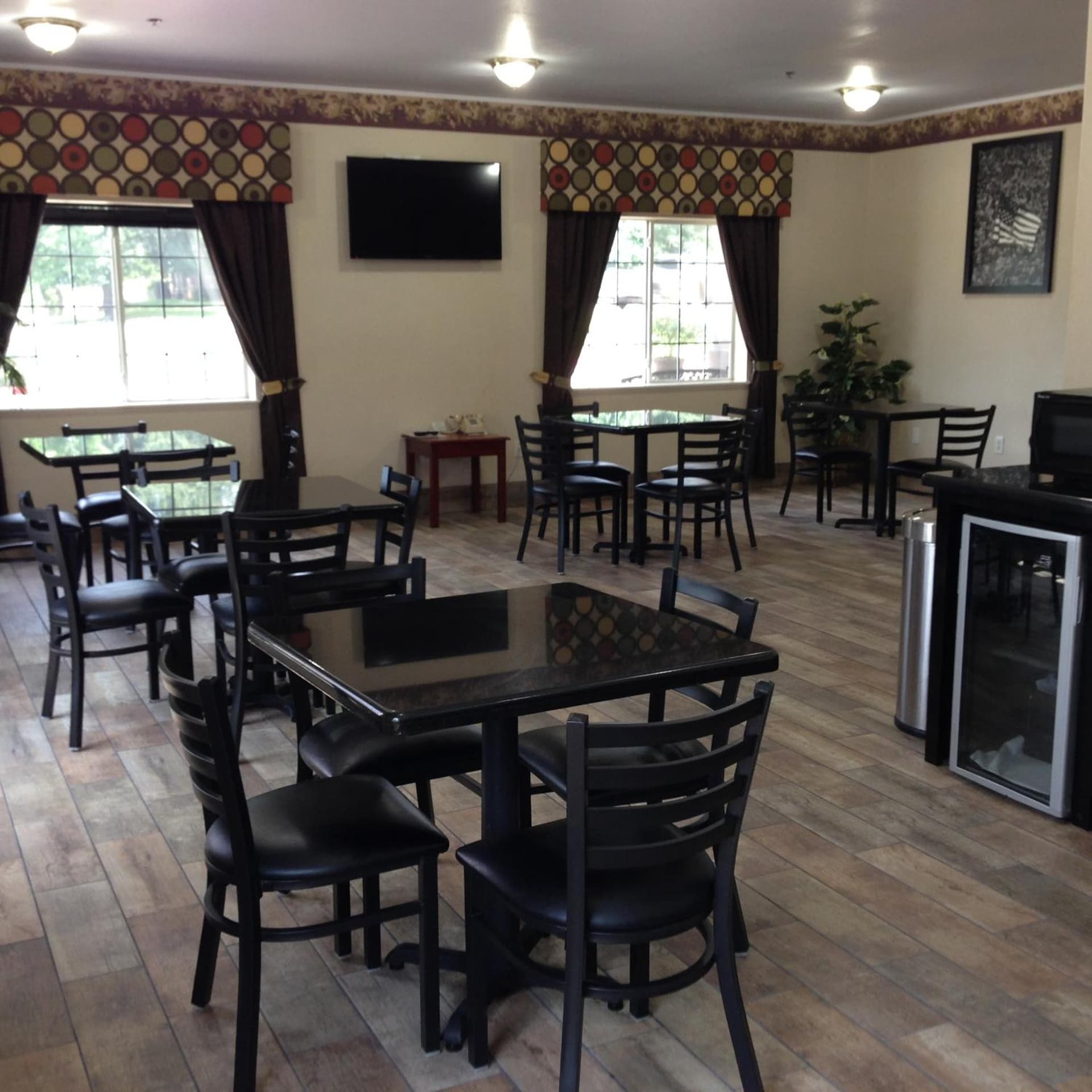 Hotel Piney Woods