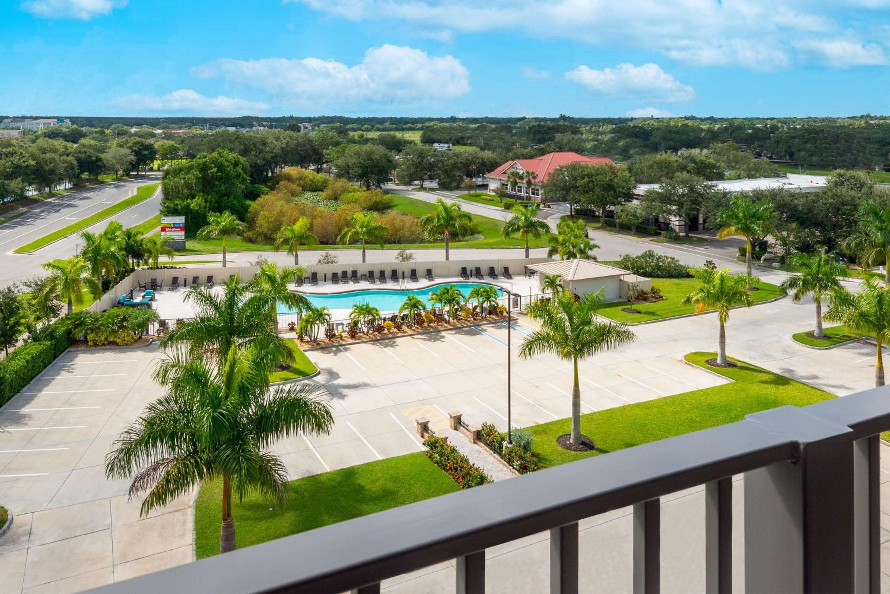 Ameniti Bay - Best Western Signature Collection