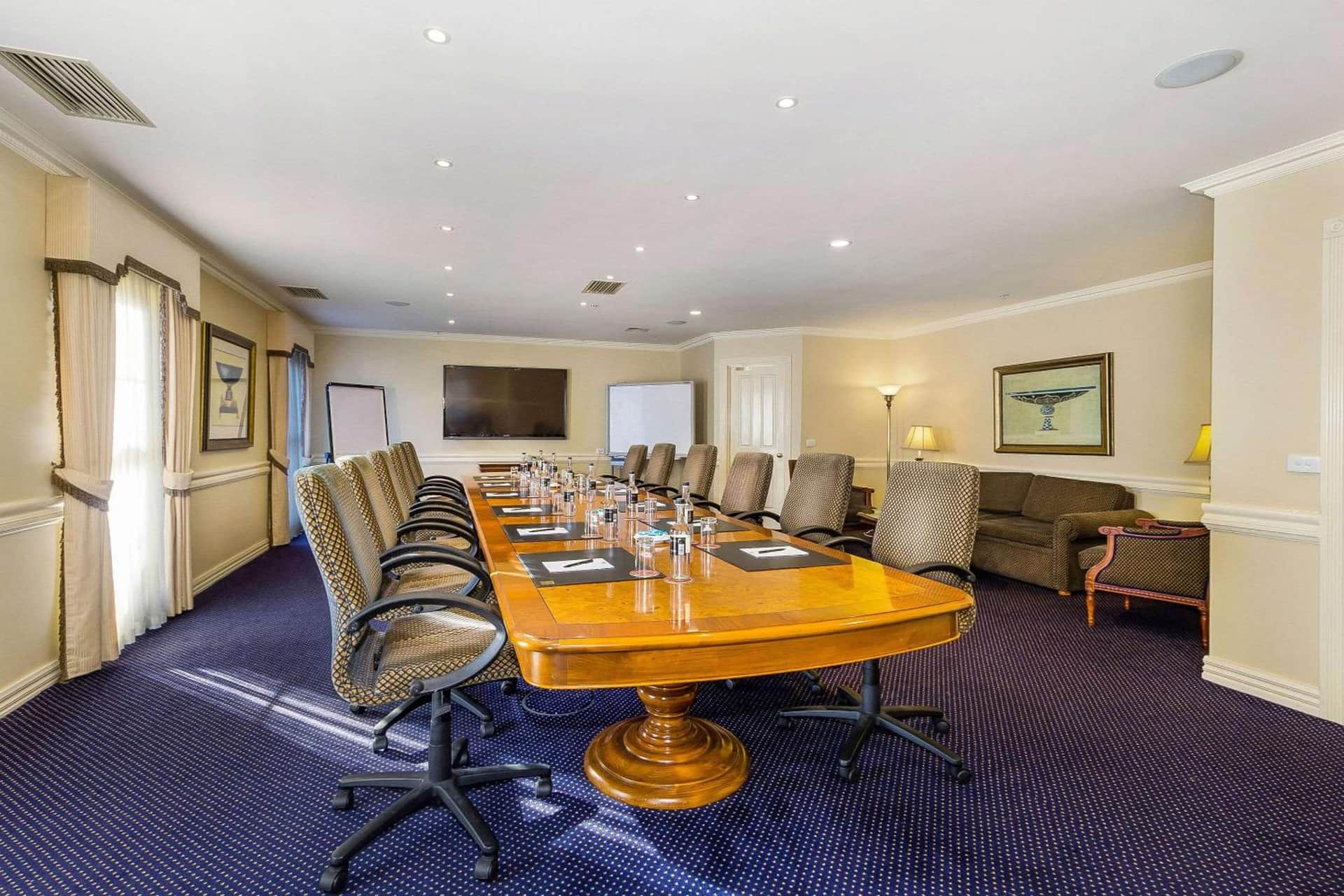 Canterbury International Hotel