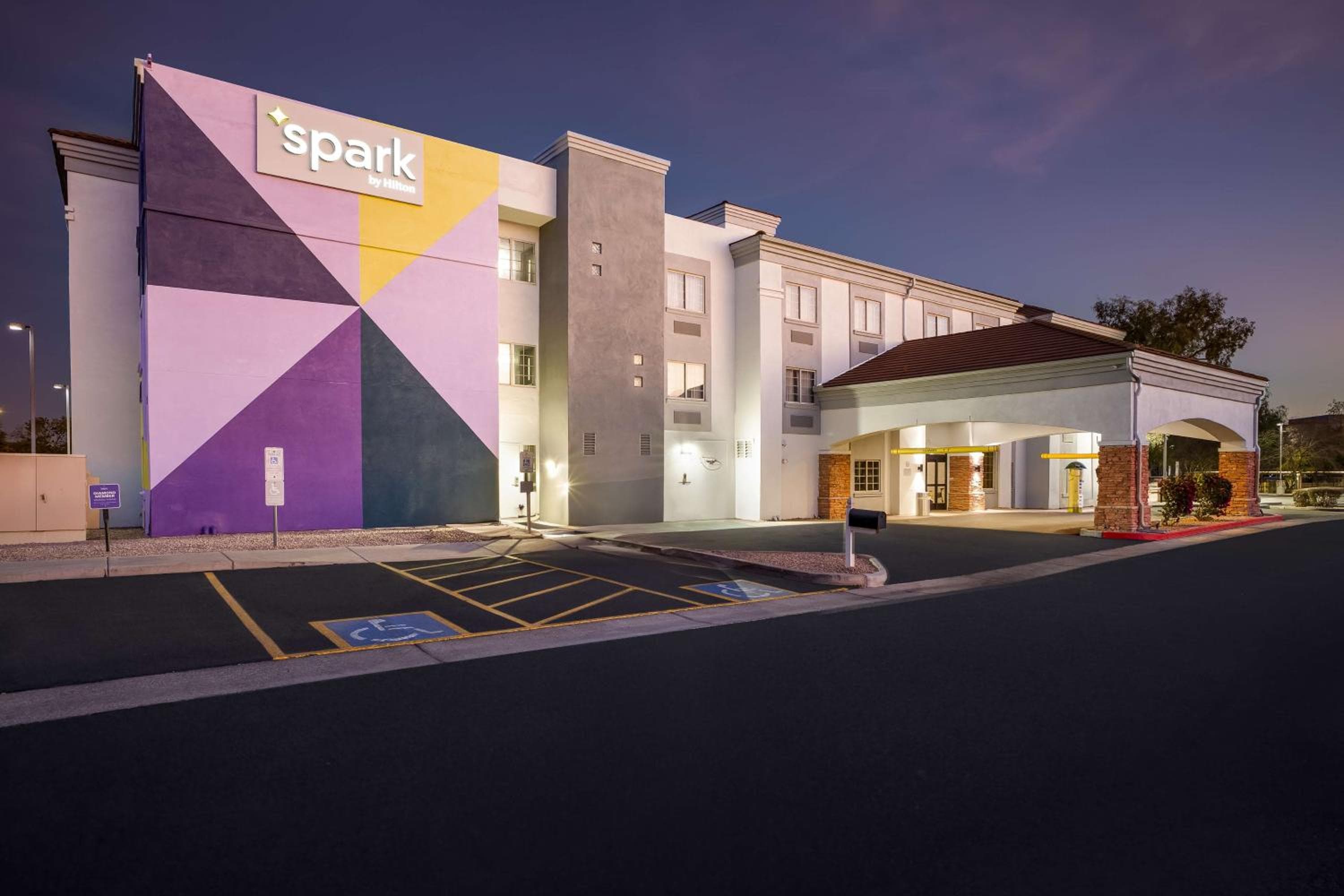 Spark by Hilton Glendale Peoria Phoenix North