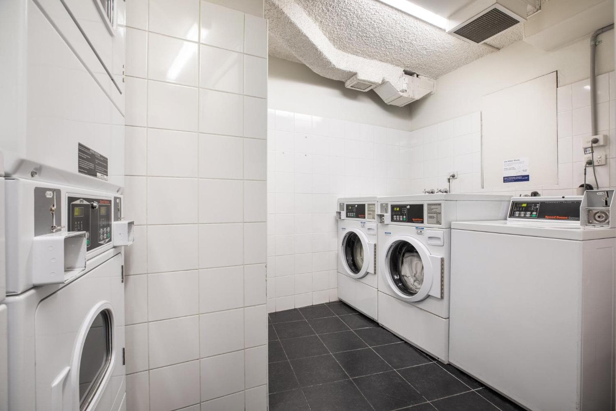 Holiday Inn Melbourne Airport by IHG