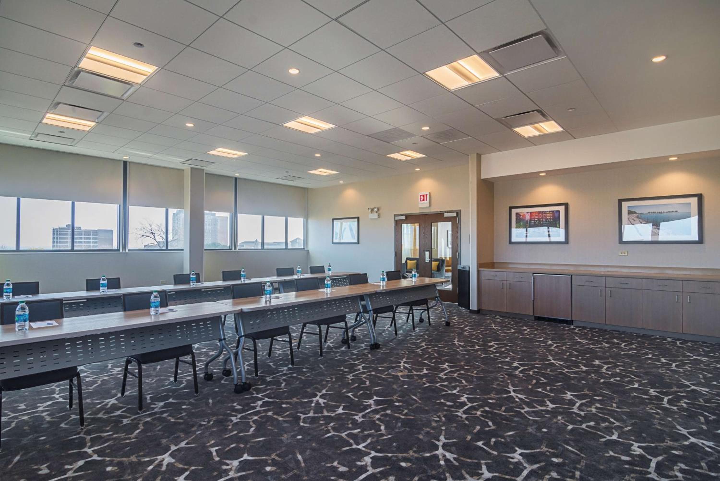 Hampton Inn Chicago North-Loyola Station