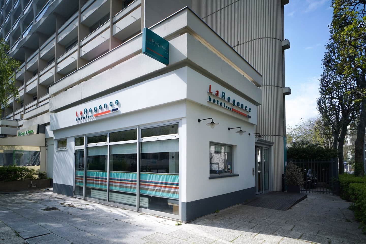 Hotel La Régence Courbevoie