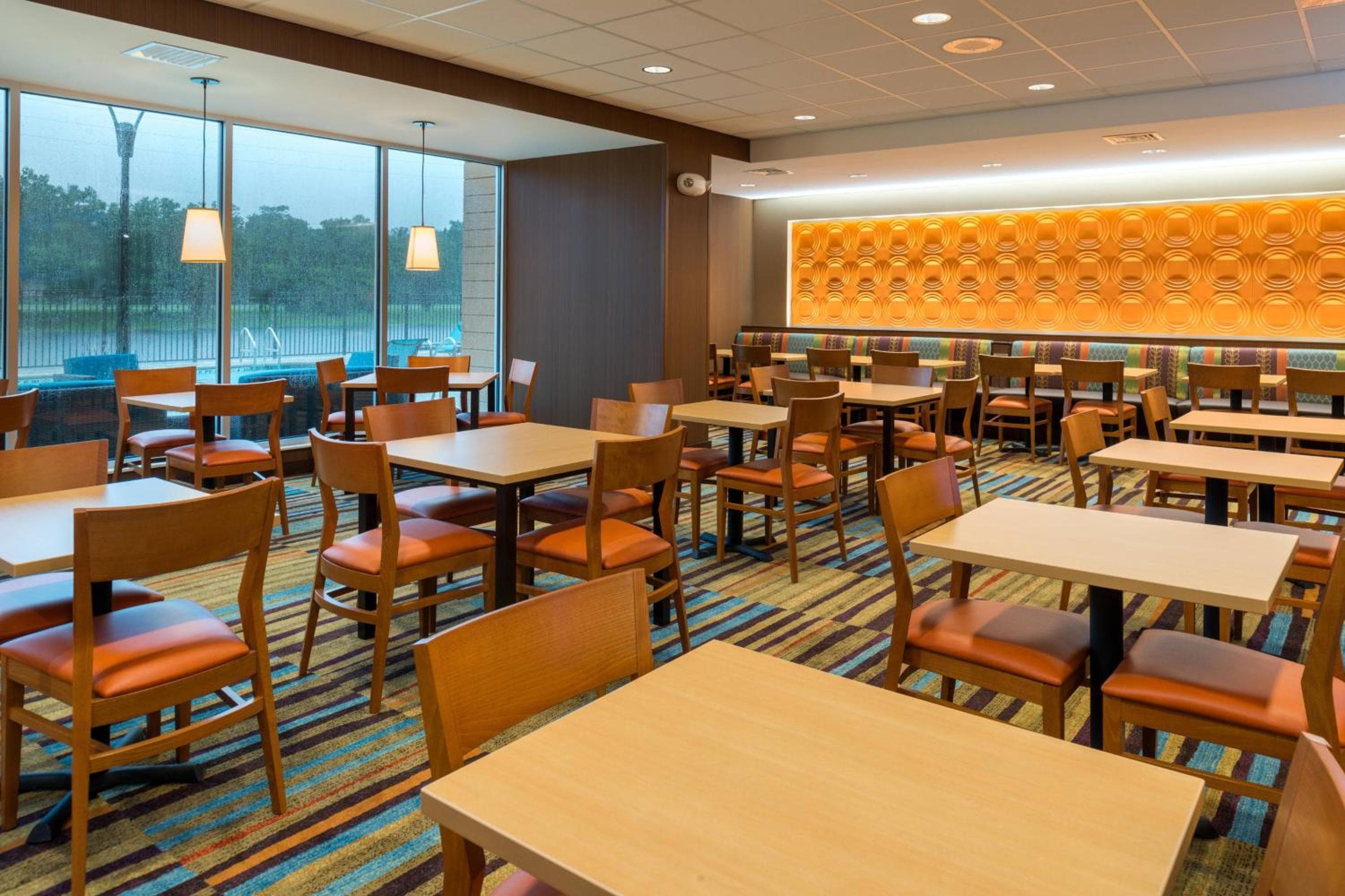 Fairfield Inn & Suites by Marriott Orlando East/UCF Area