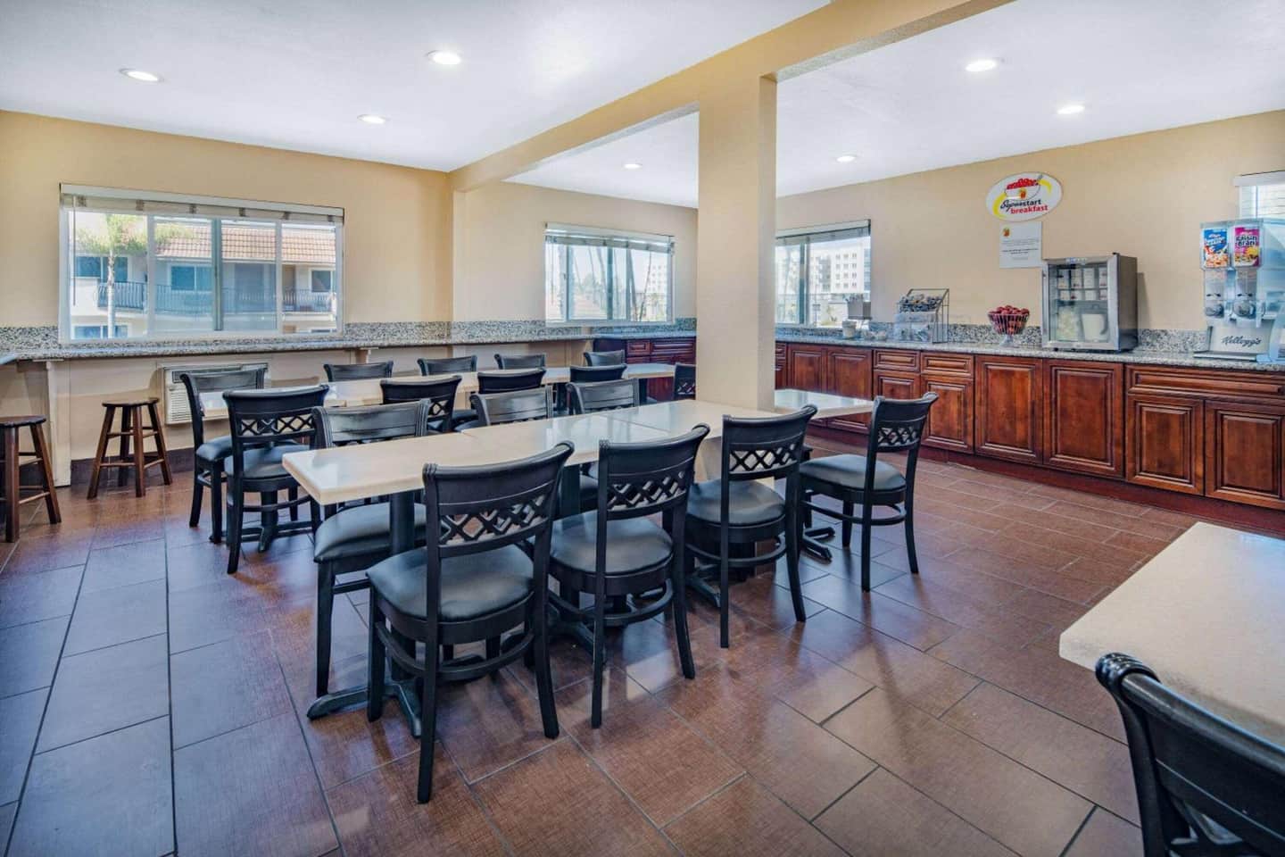 Super 8 by Wyndham San Diego Hotel Circle