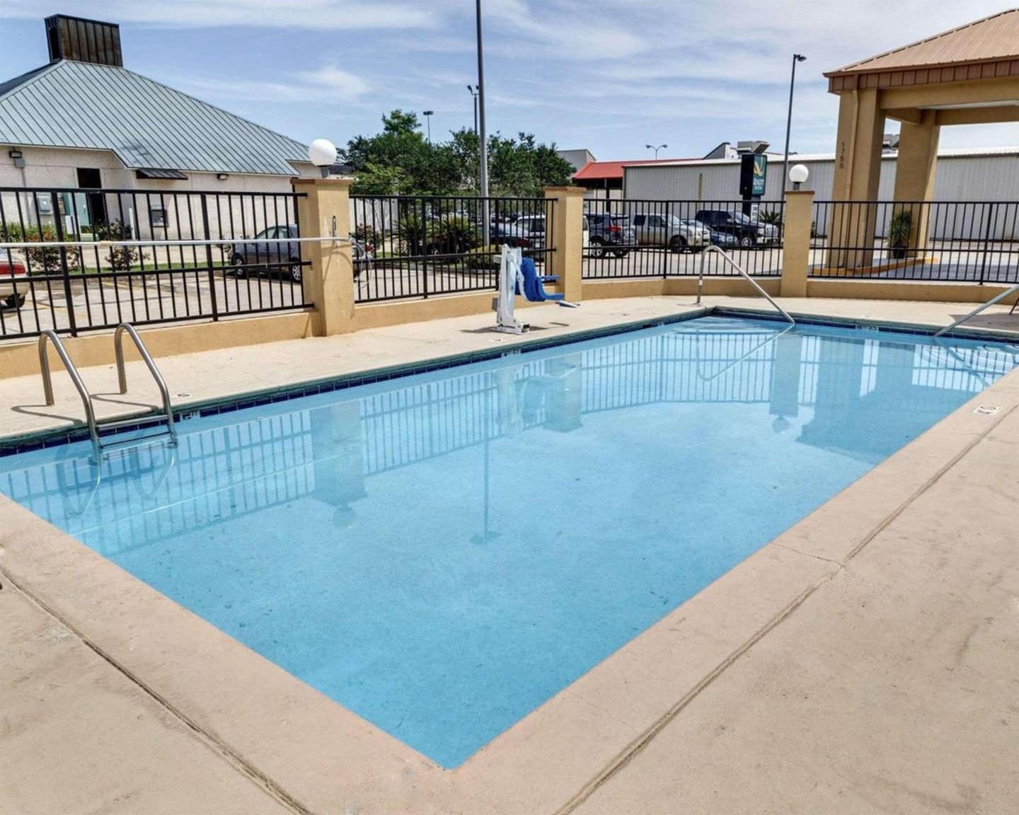 Quality Suites Baton Rouge East - Denham Springs