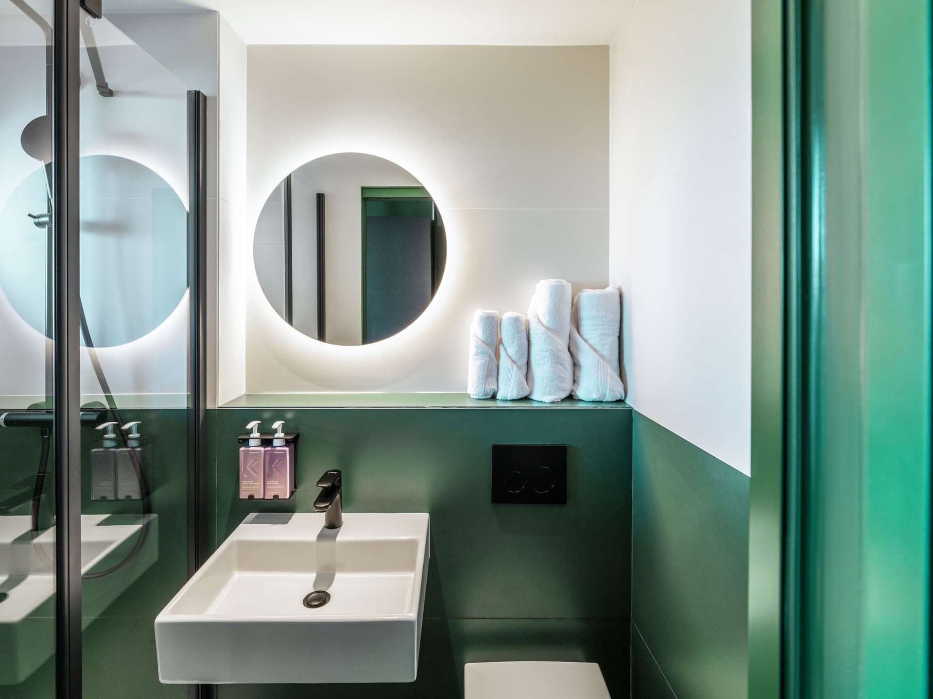 TRIBE Paris Clichy