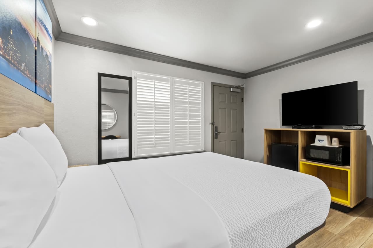 Days Inn by Wyndham San Francisco S/Oyster Point Airport