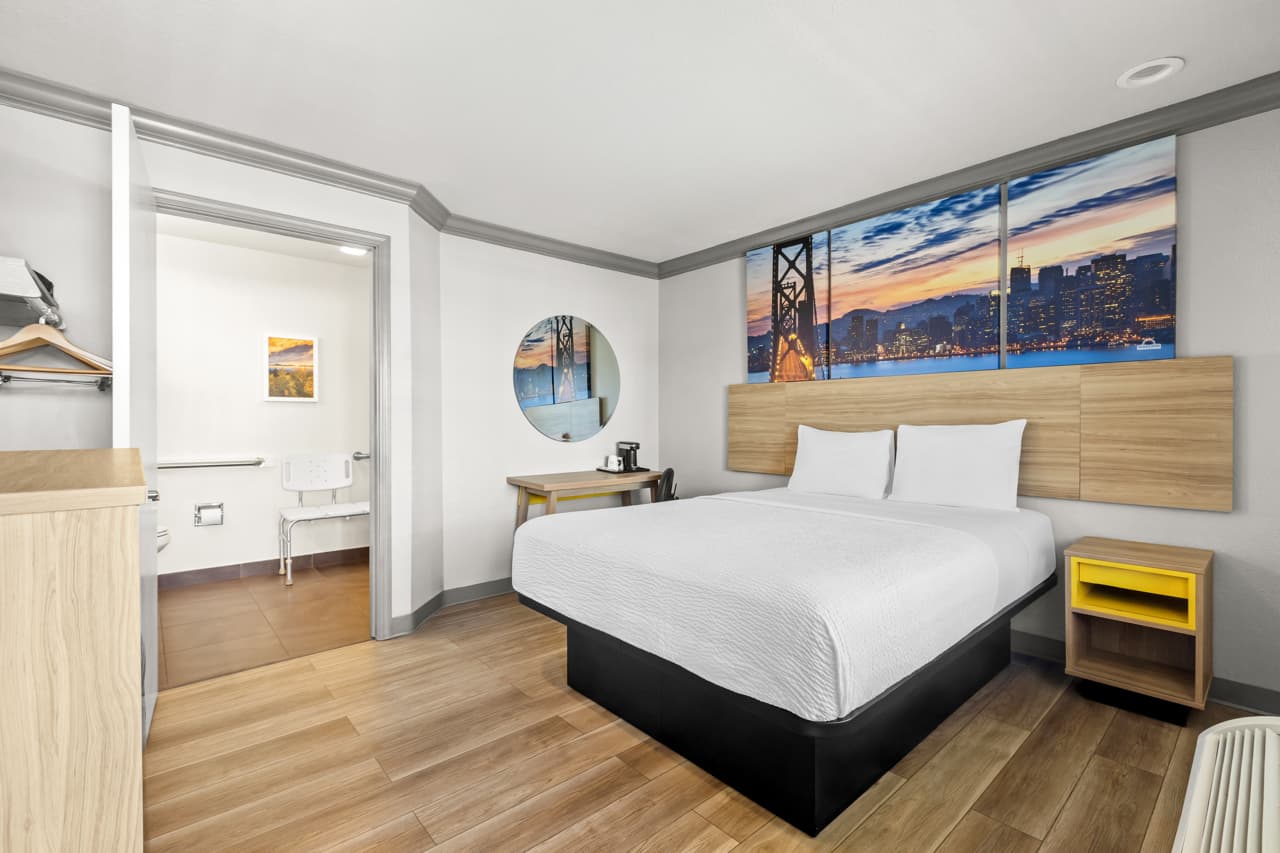 Days Inn by Wyndham San Francisco S/Oyster Point Airport