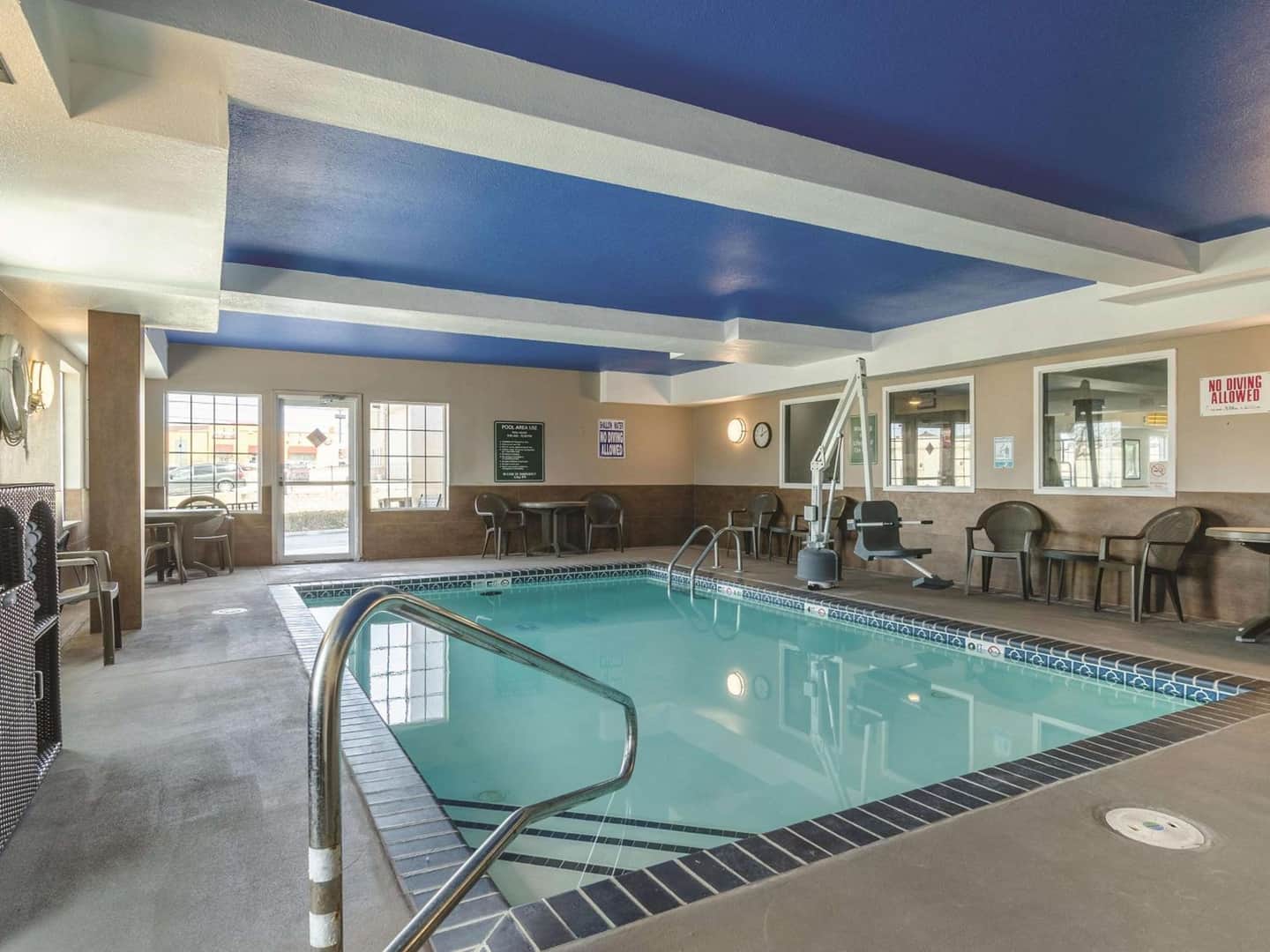 La Quinta Inn & Suites by Wyndham Kansas City Airport