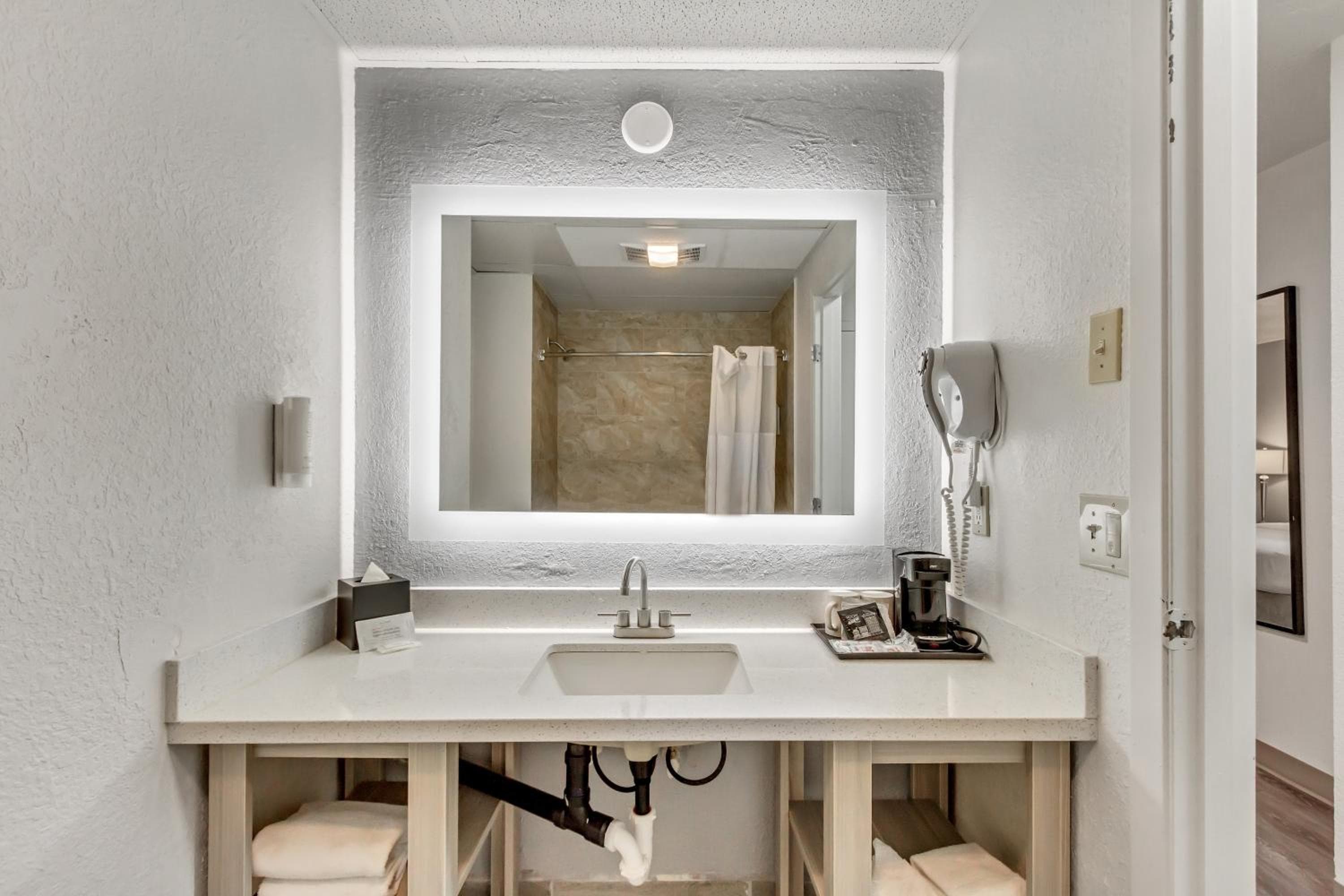 Suburban Studios Salt Lake City Airport