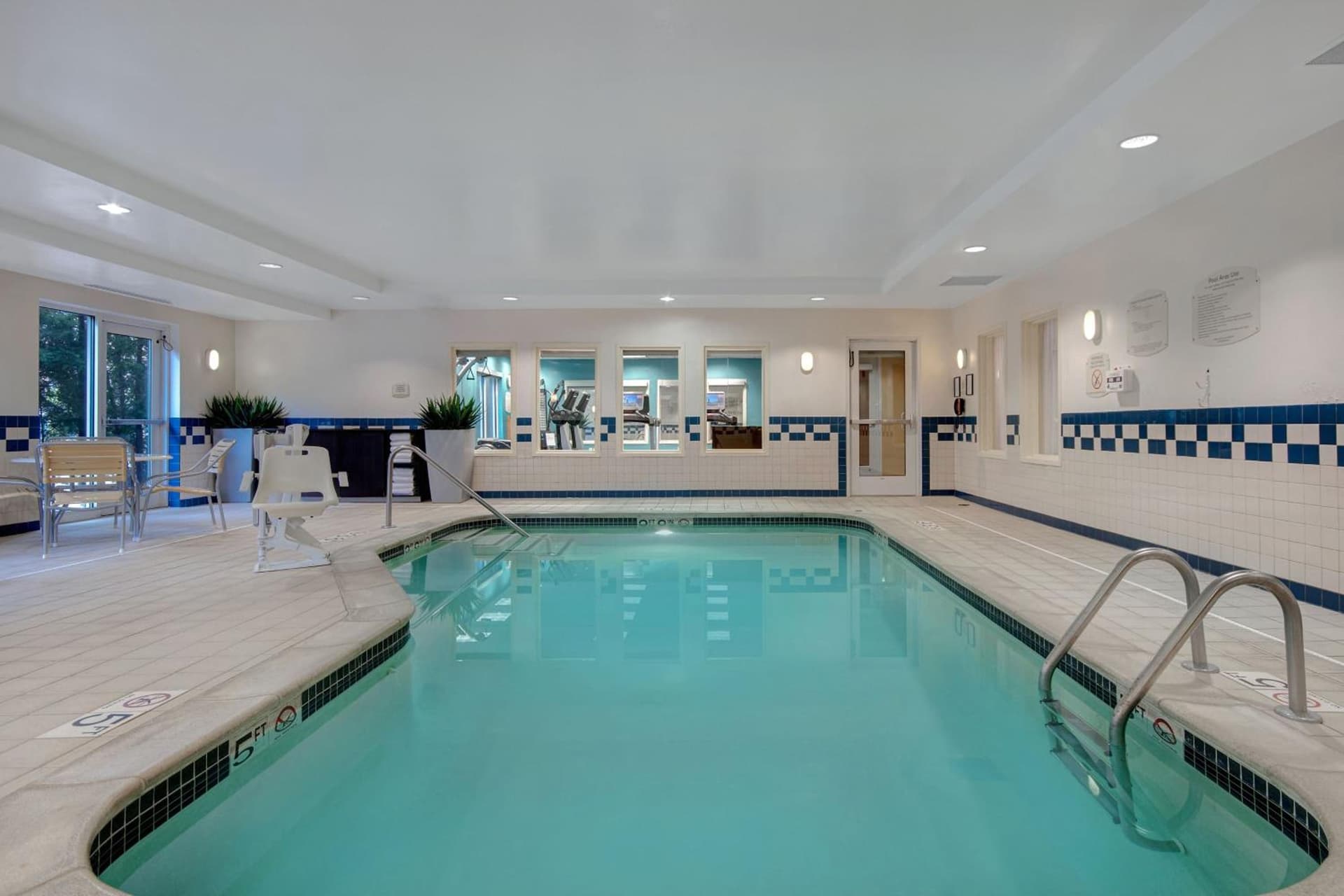 Fairfield Inn & Suites by Marriott Detroit Metro Airport Romulus