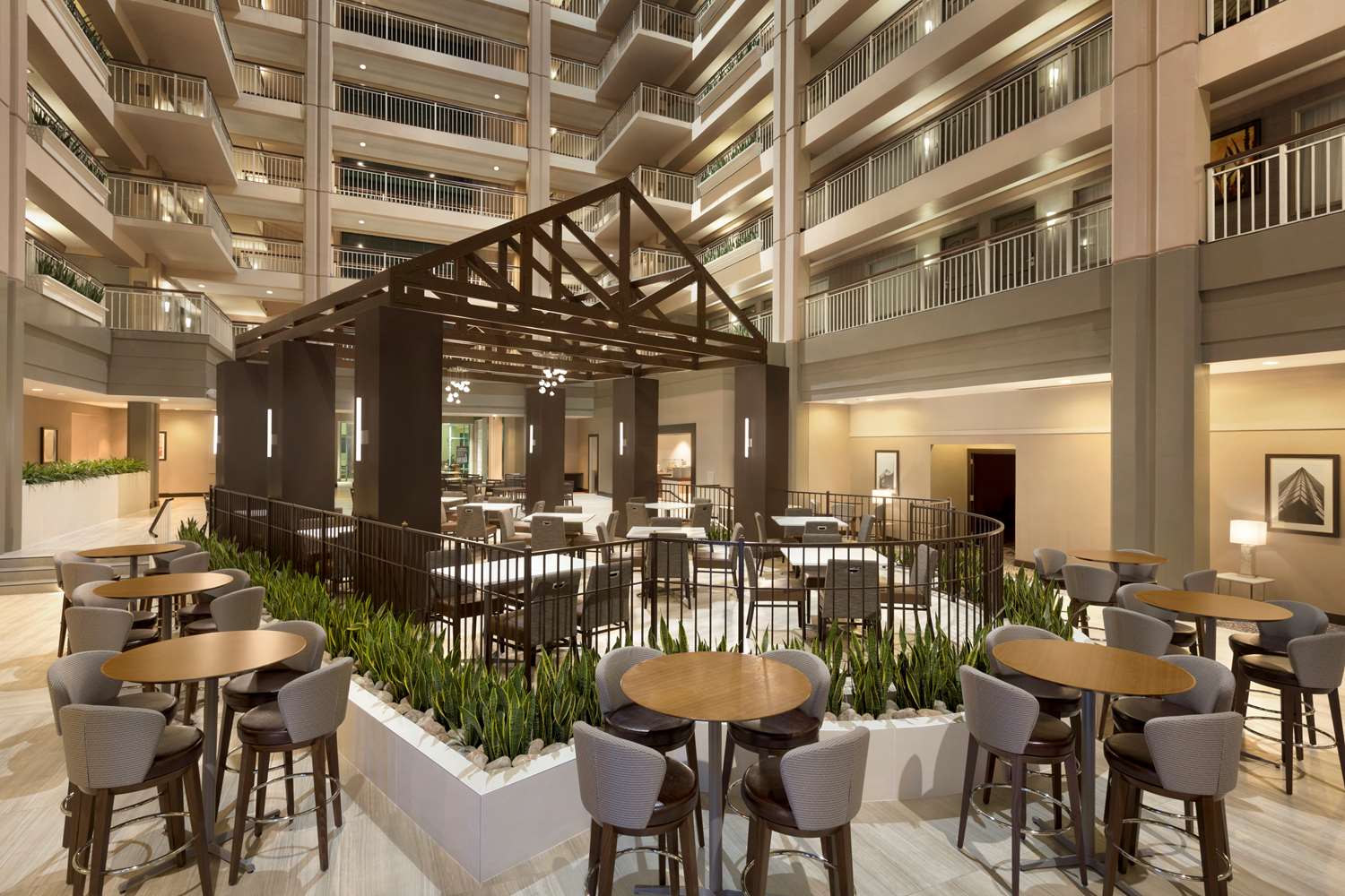 Embassy Suites by Hilton Chicago Lombard Oak Brook