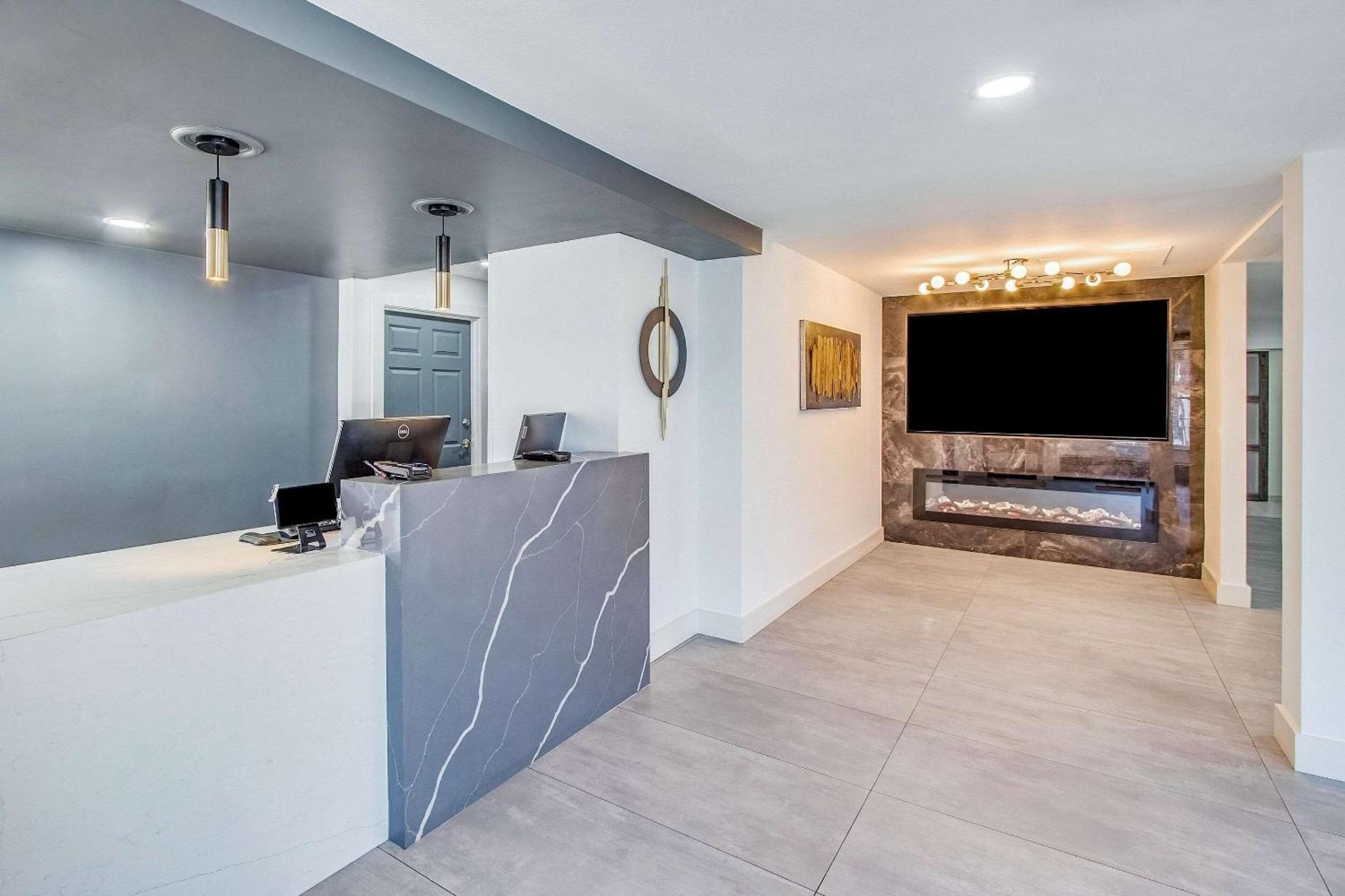 Quality Inn & Suites Columbia Harbison