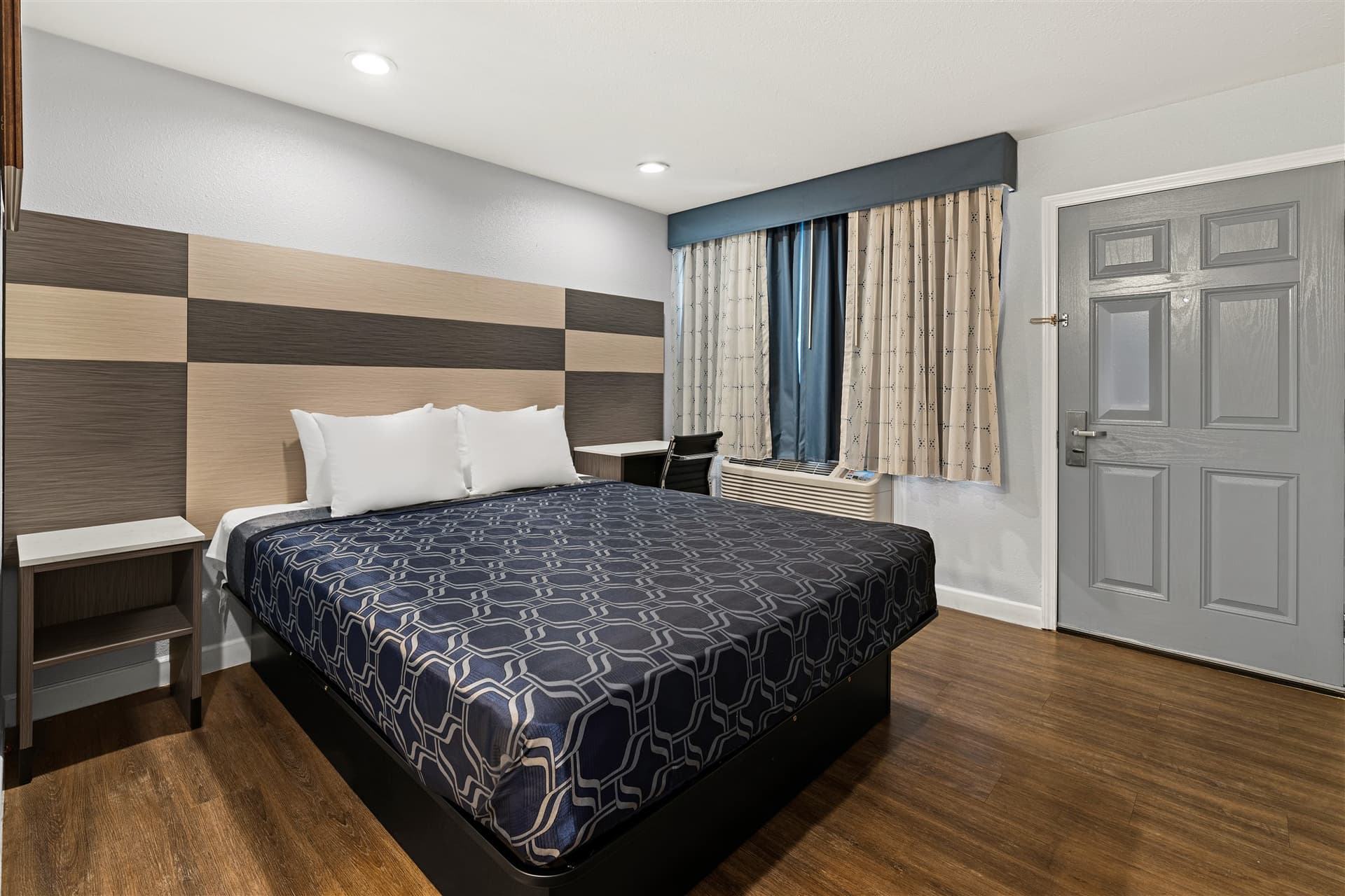 Bay Breeze Inn
