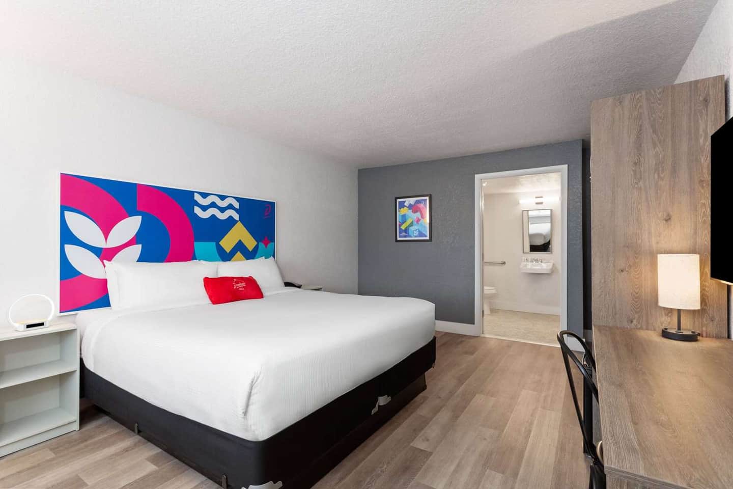 Howard Johnson by Wyndham Orlando Lake Buena Vista South