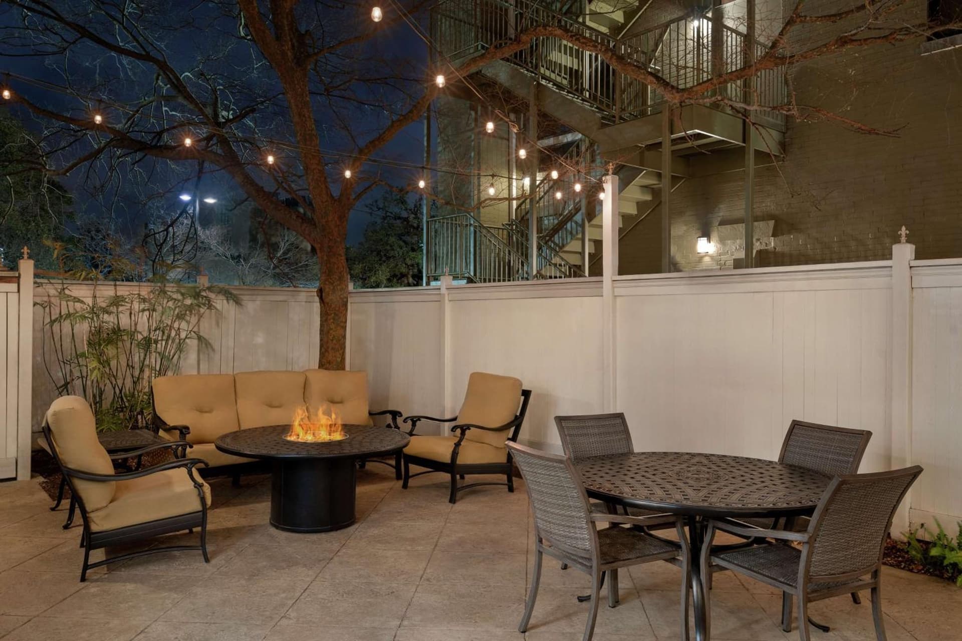 Hampton Inn New Orleans-St. Charles Ave./Garden District