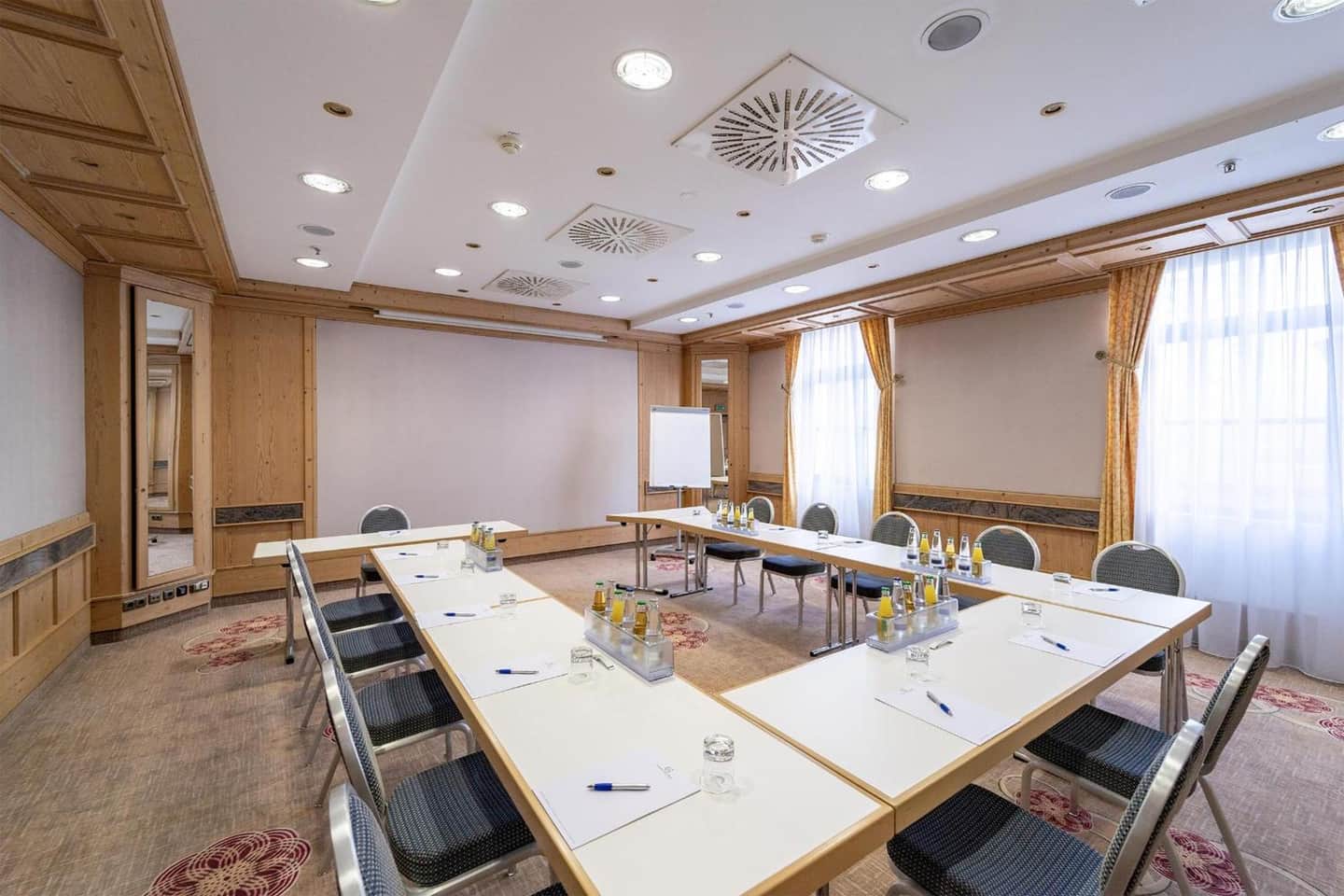 Atomis Hotel Munich Airport by Mercure